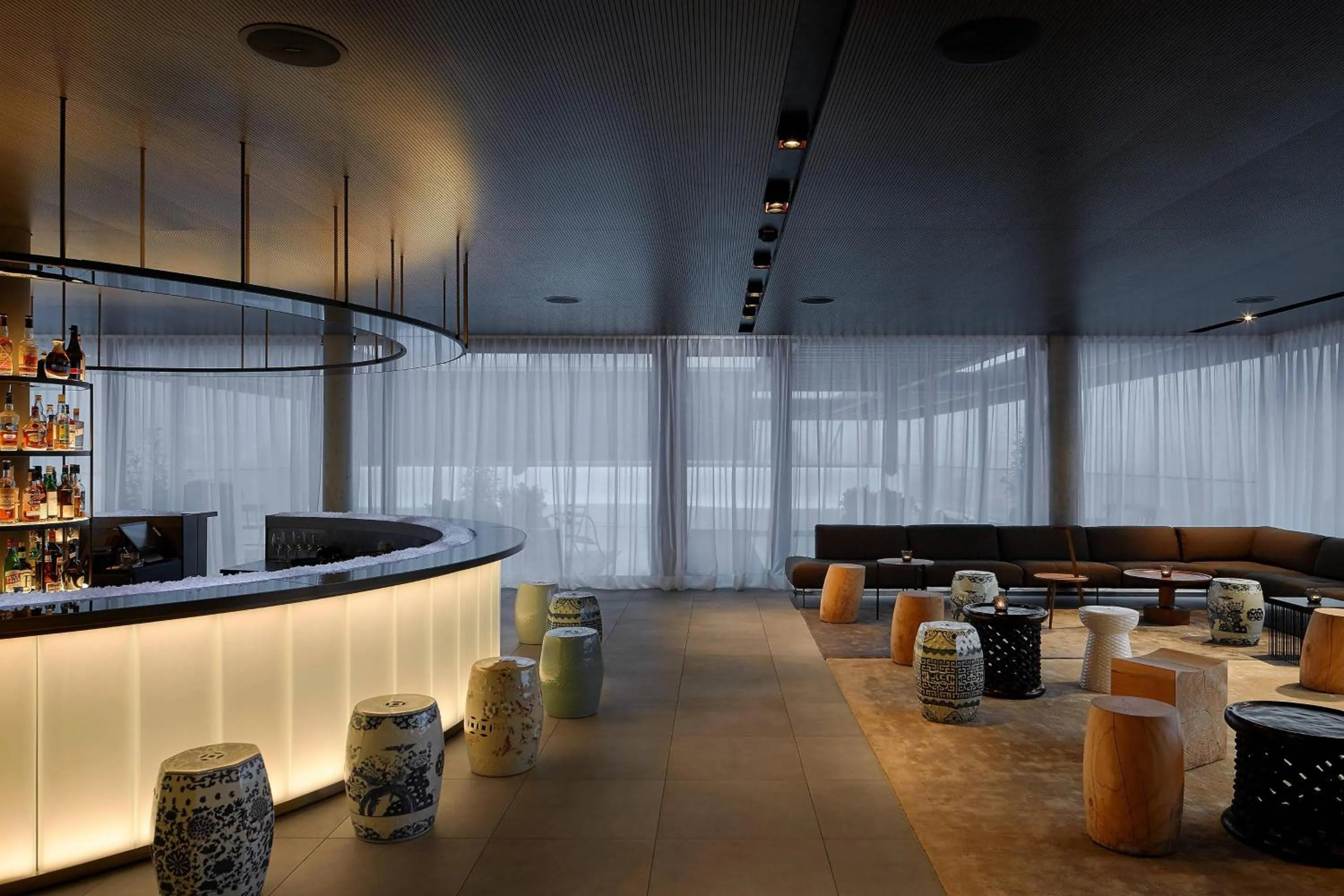 Lounge or bar in Roomers Baden-Baden, Autograph Collection