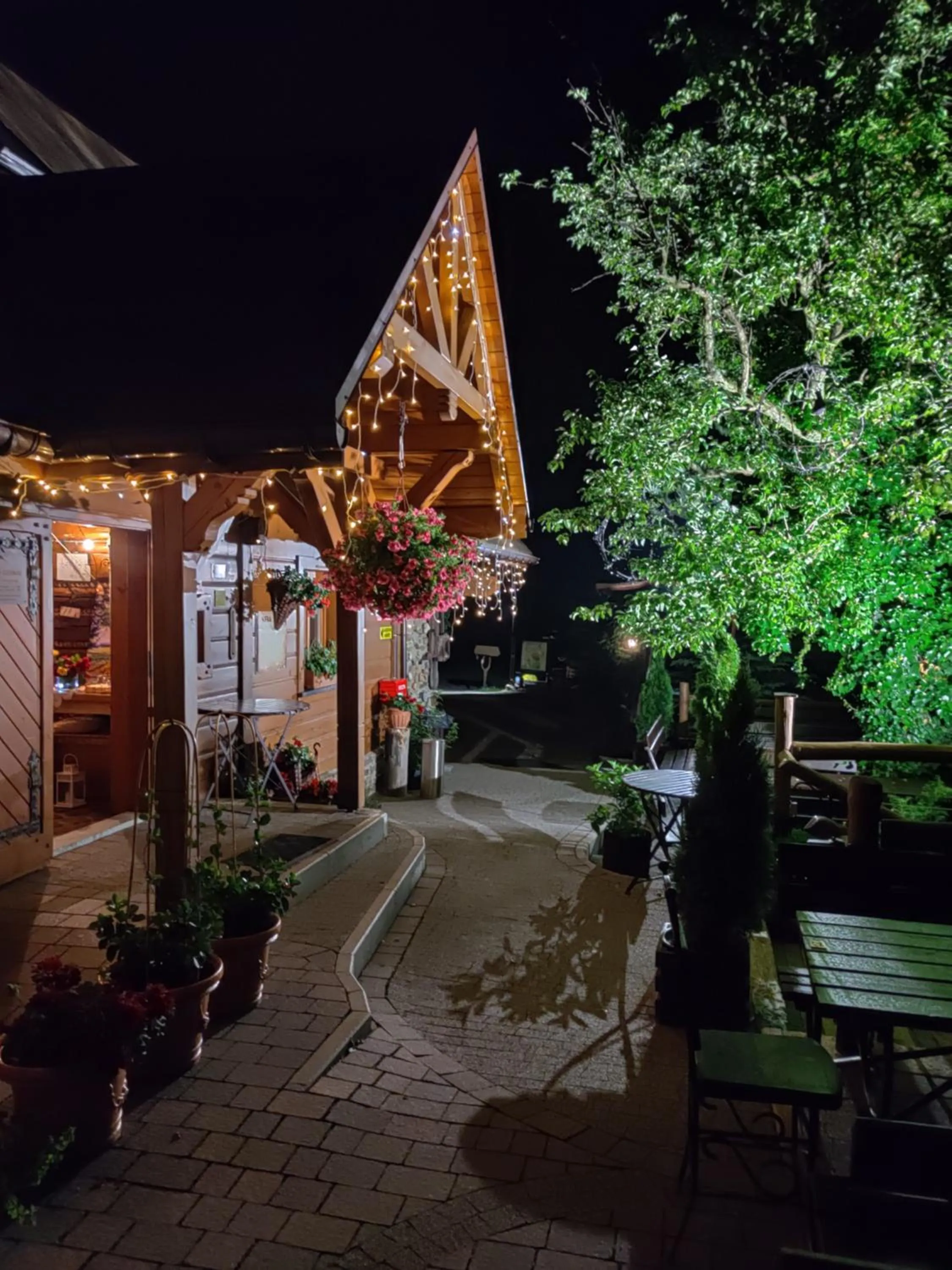 Facade/entrance in Chata na Groniu