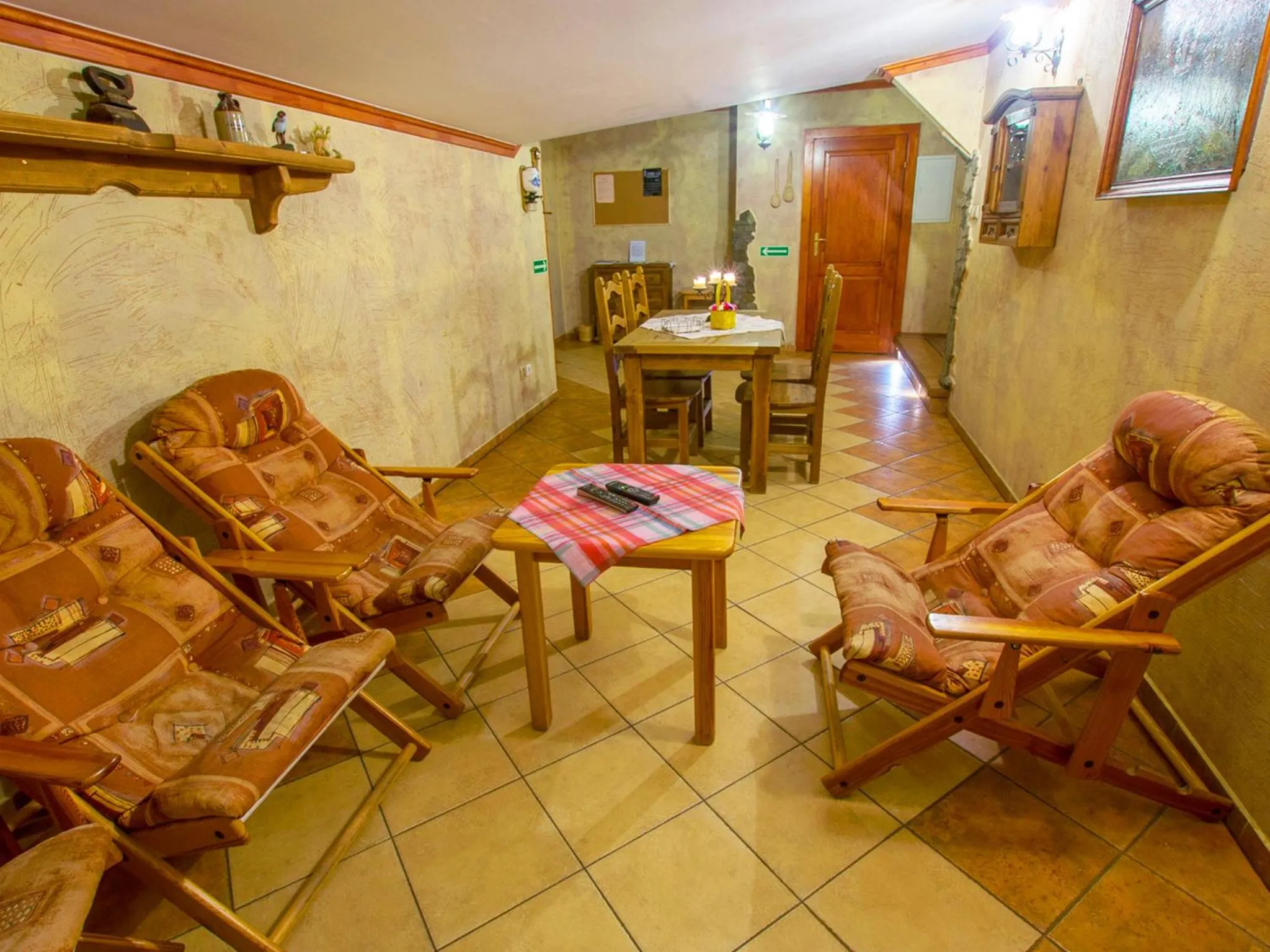 Communal lounge/ TV room in Chata na Groniu