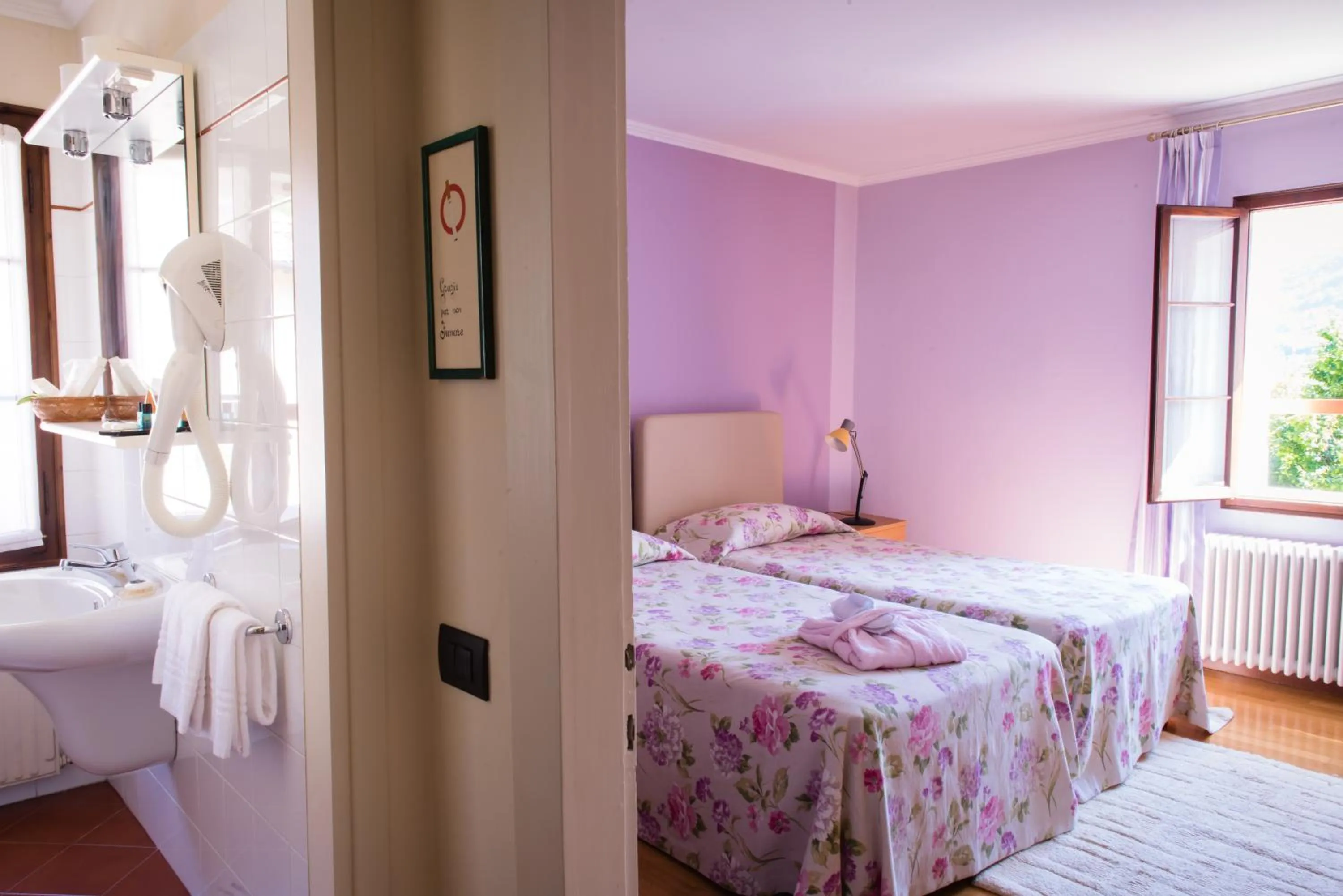 View (from property/room), Bed in Locanda Solagna