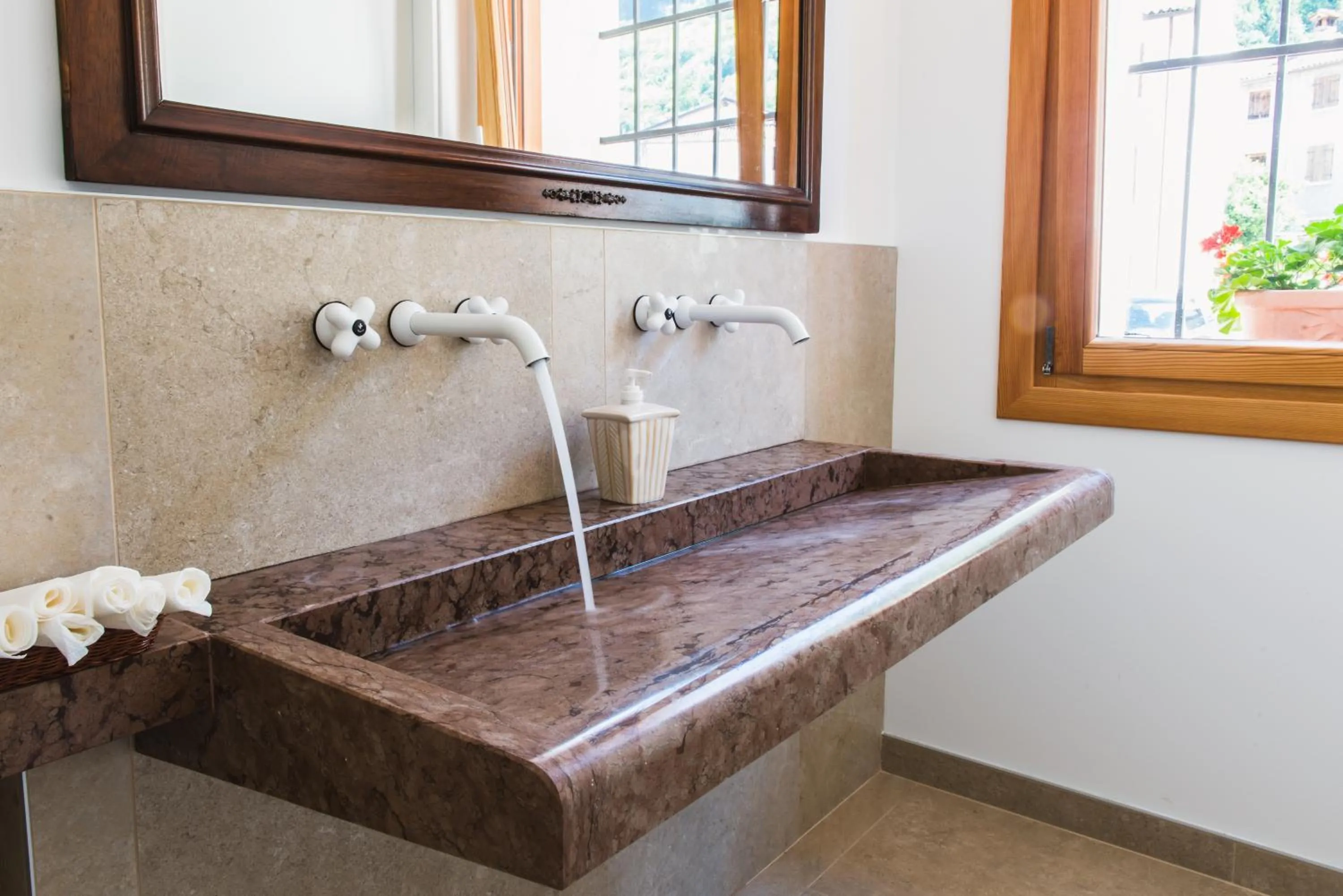 Bathroom in Locanda Solagna