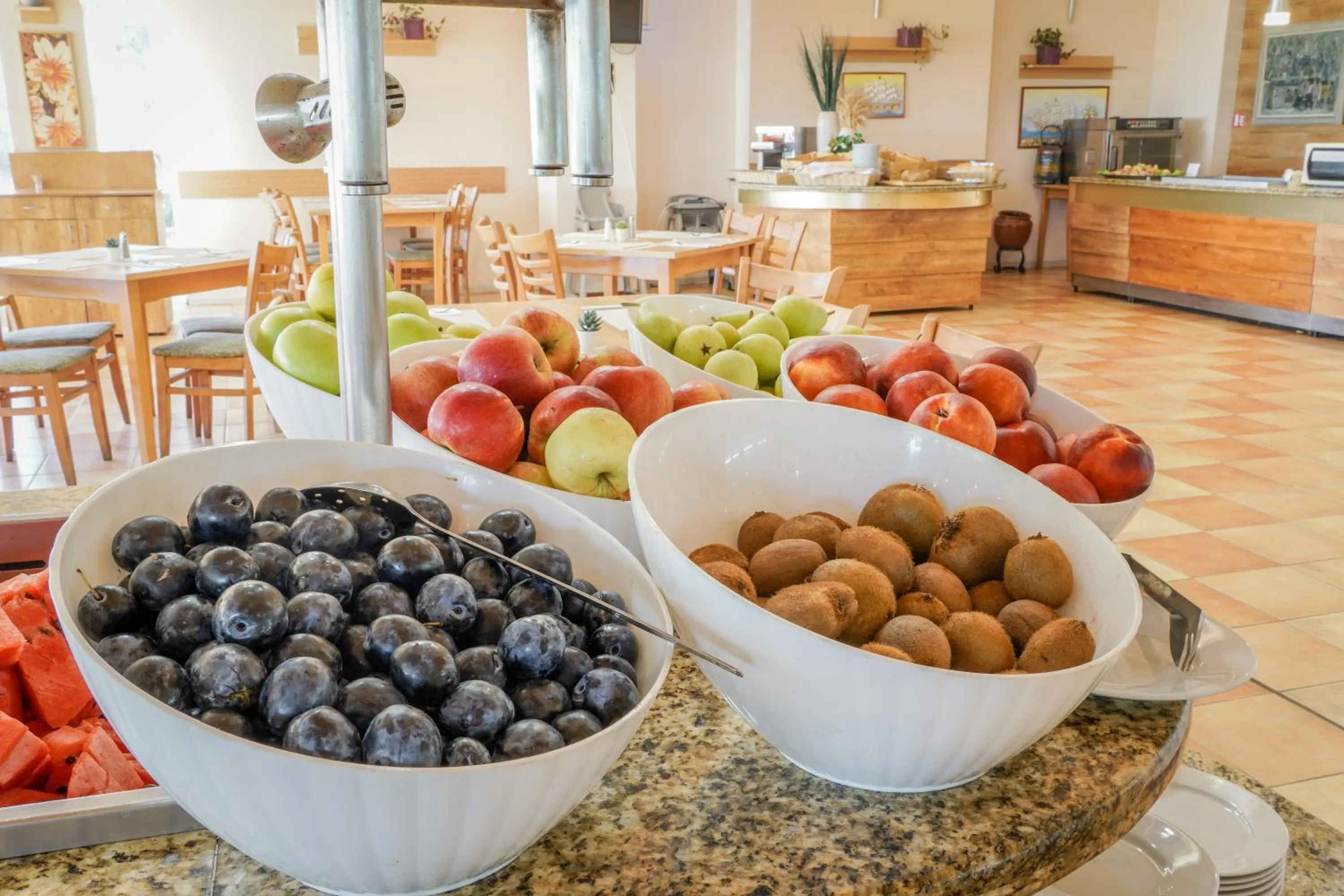 Restaurant/places to eat in Hotel Sandy Beach