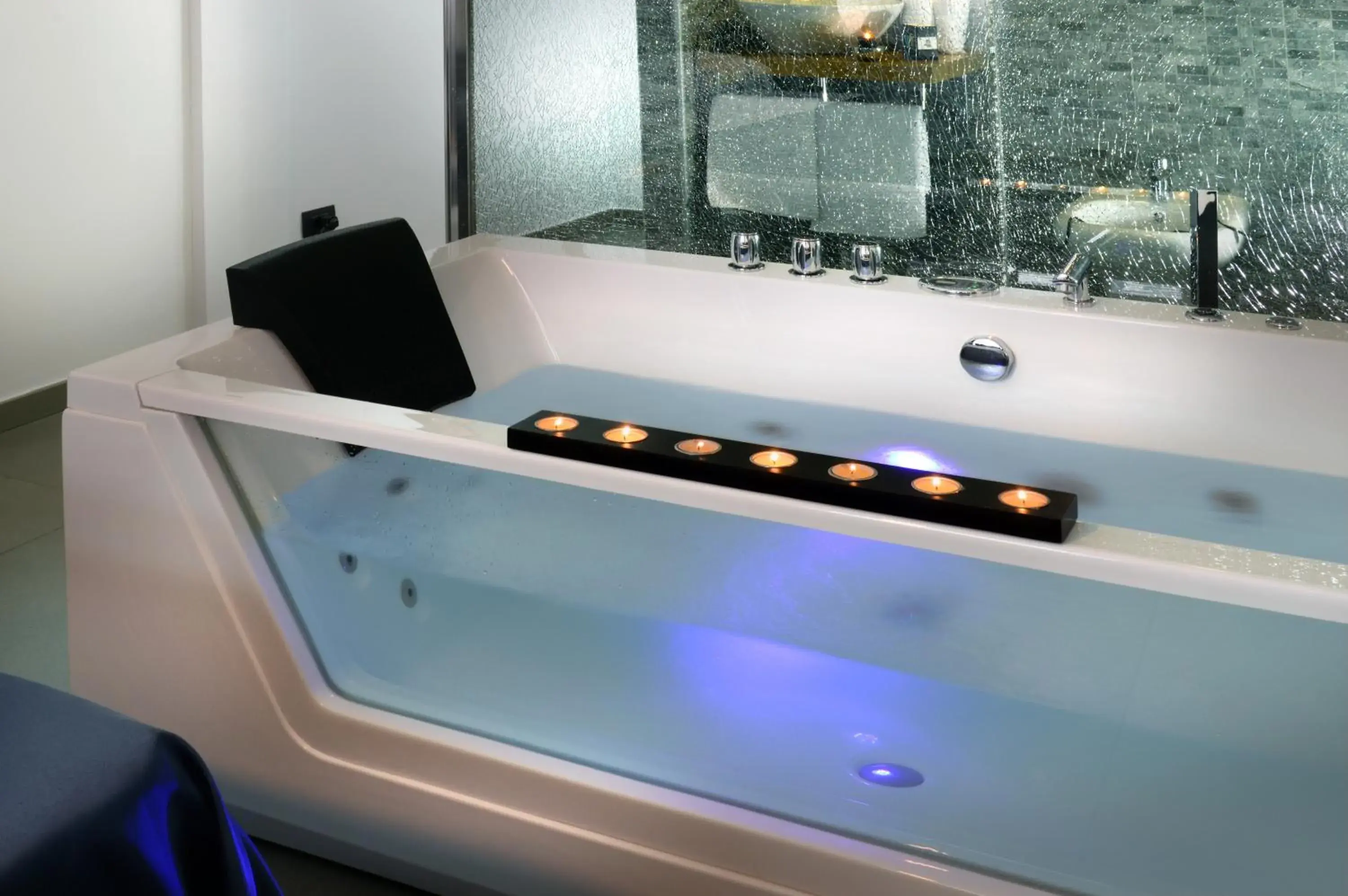 Suite with Spa Bath in Barbarella Suite Suite with Spa Bath in Barbarella Suite