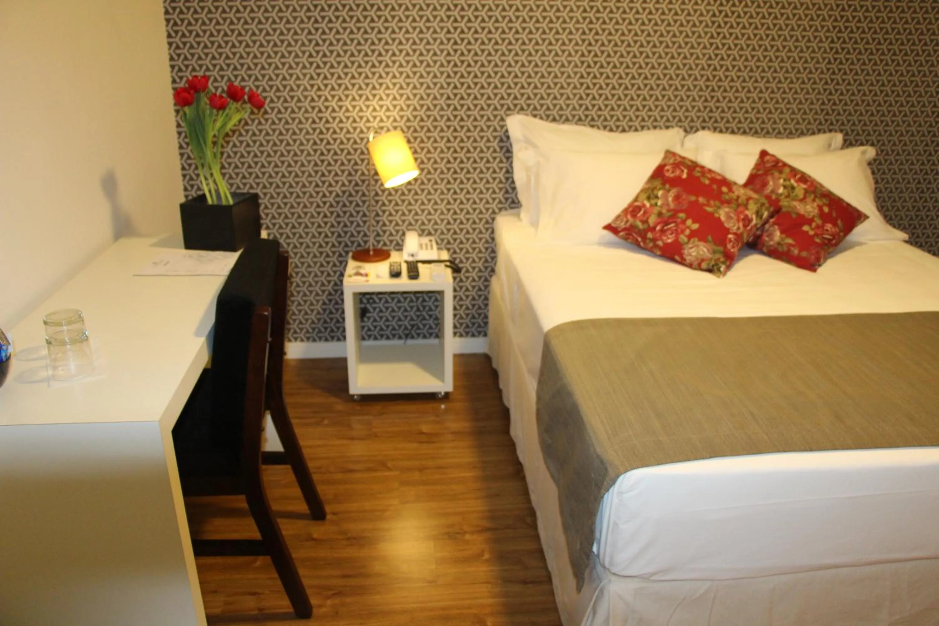 Bed in Bauru Office Hotel
