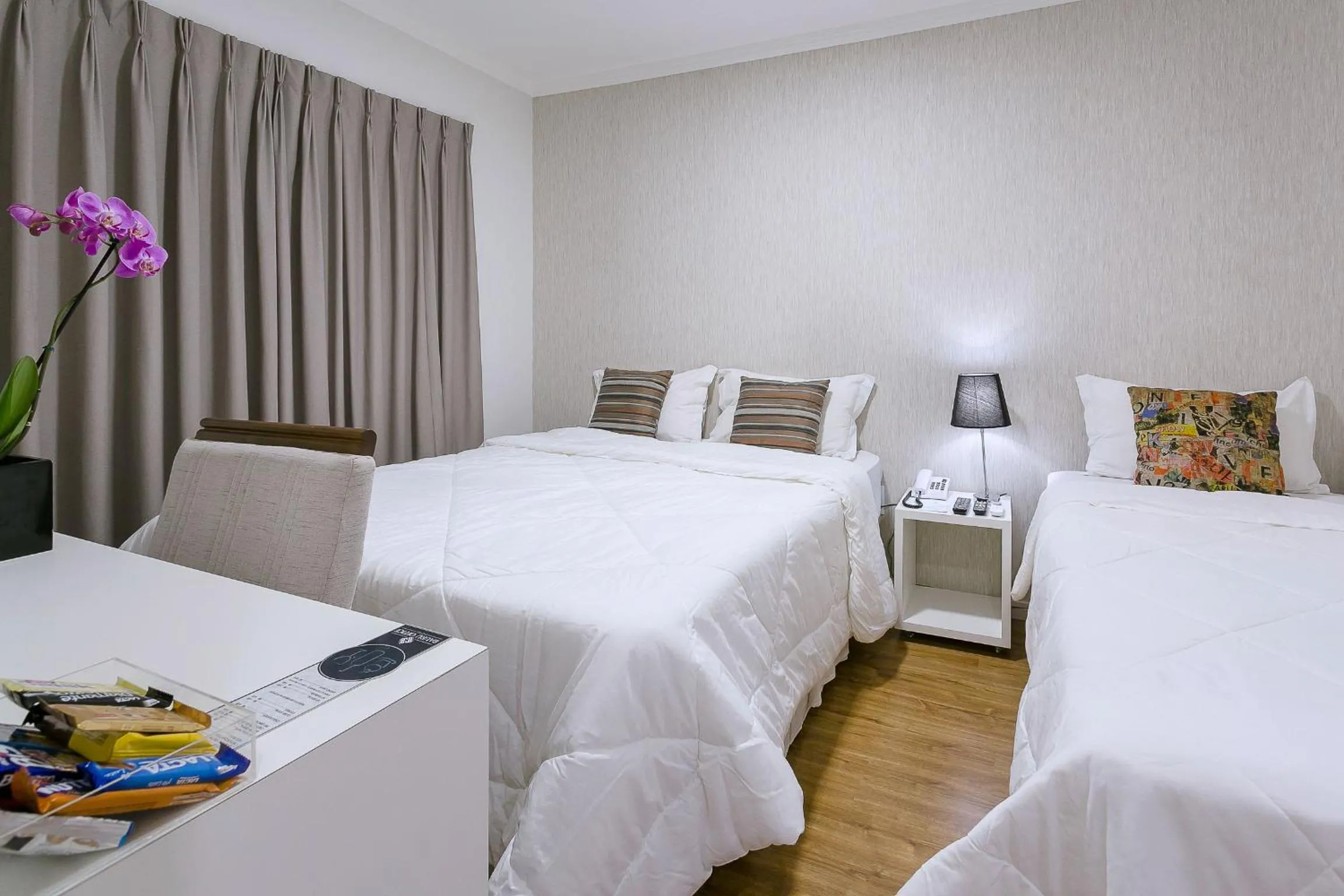 Bed in Bauru Office Hotel
