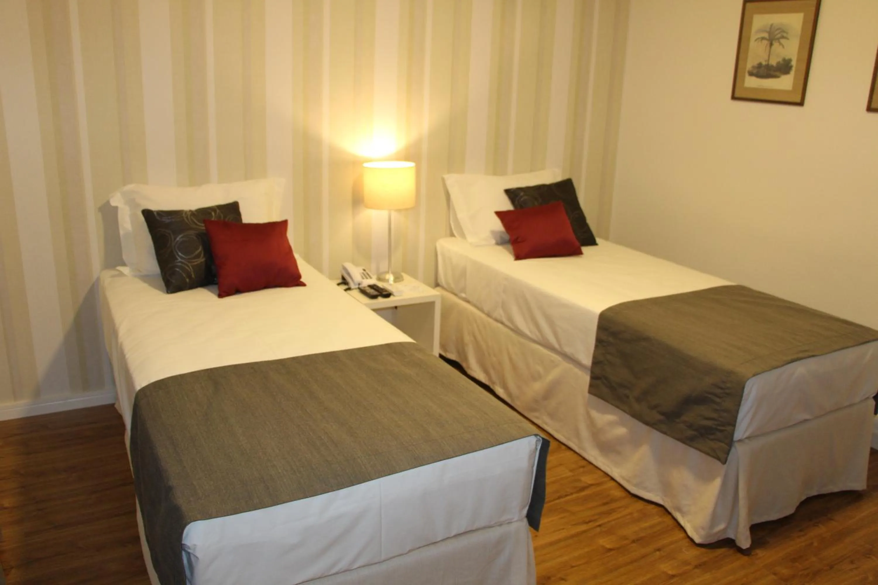 Bed in Bauru Office Hotel