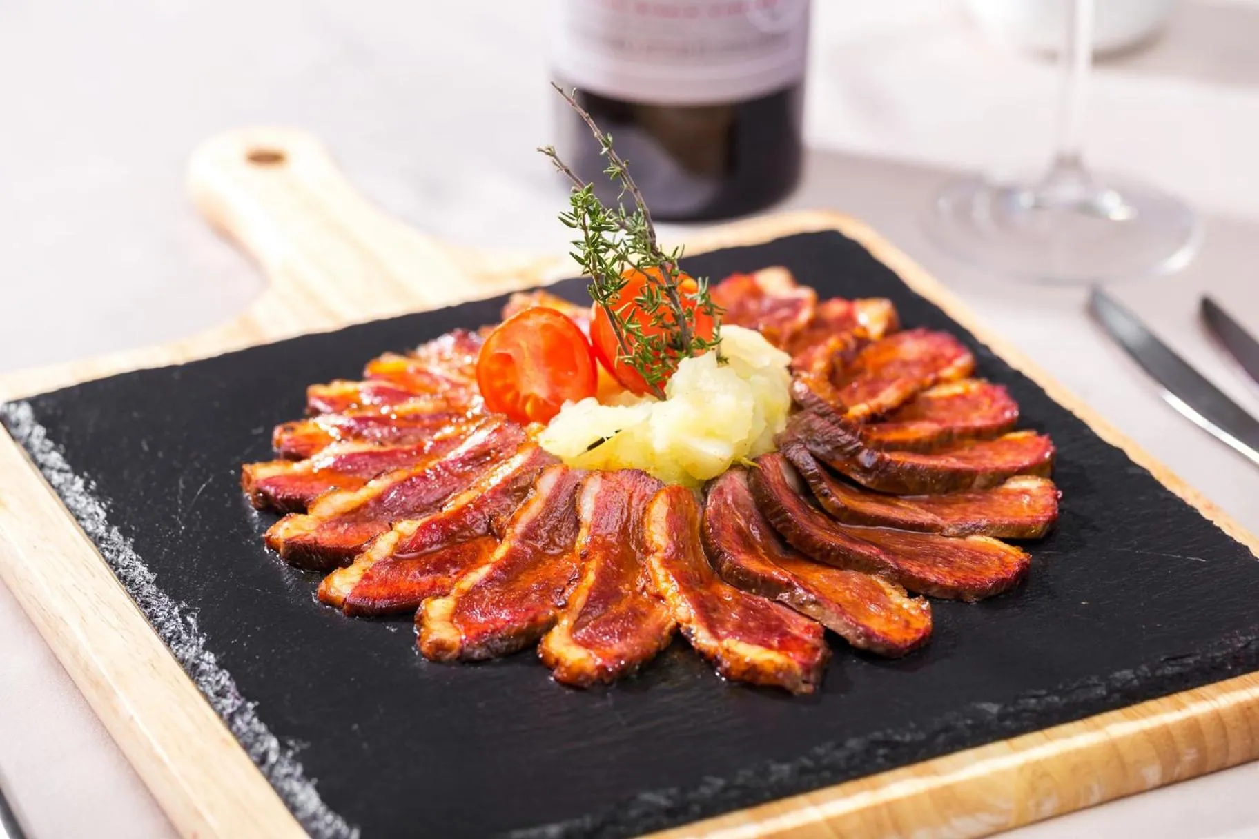 Restaurant/places to eat in Hotel Orlovetz