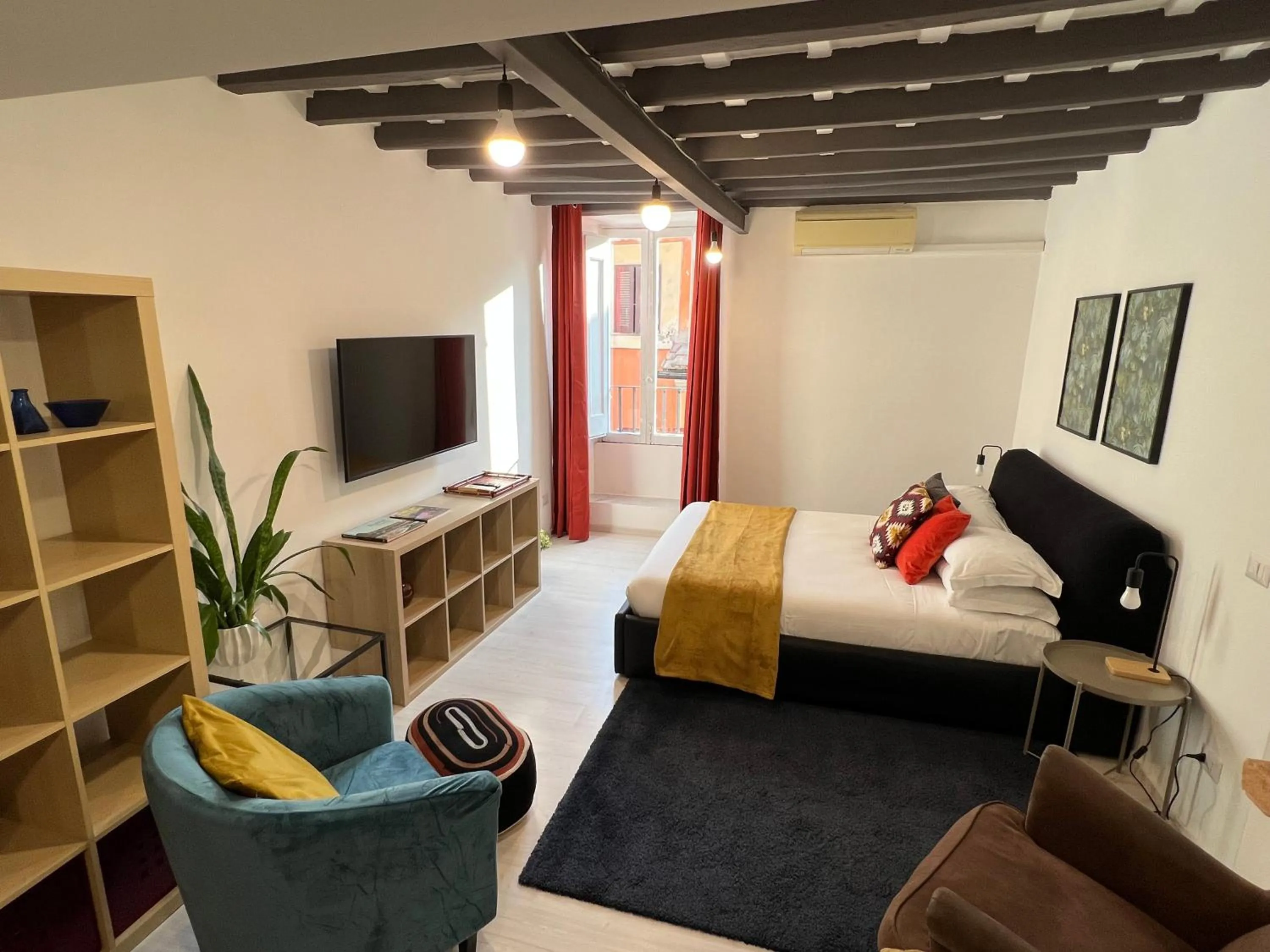 Bed in Charming Navona