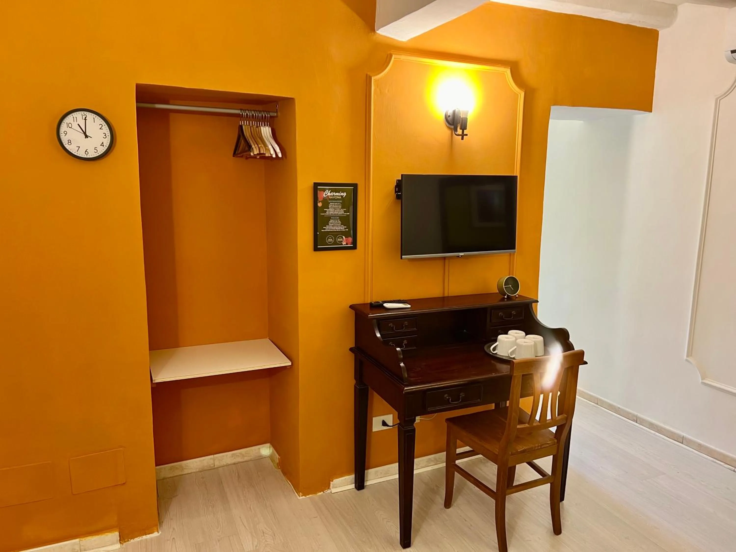 TV and multimedia in Charming Navona