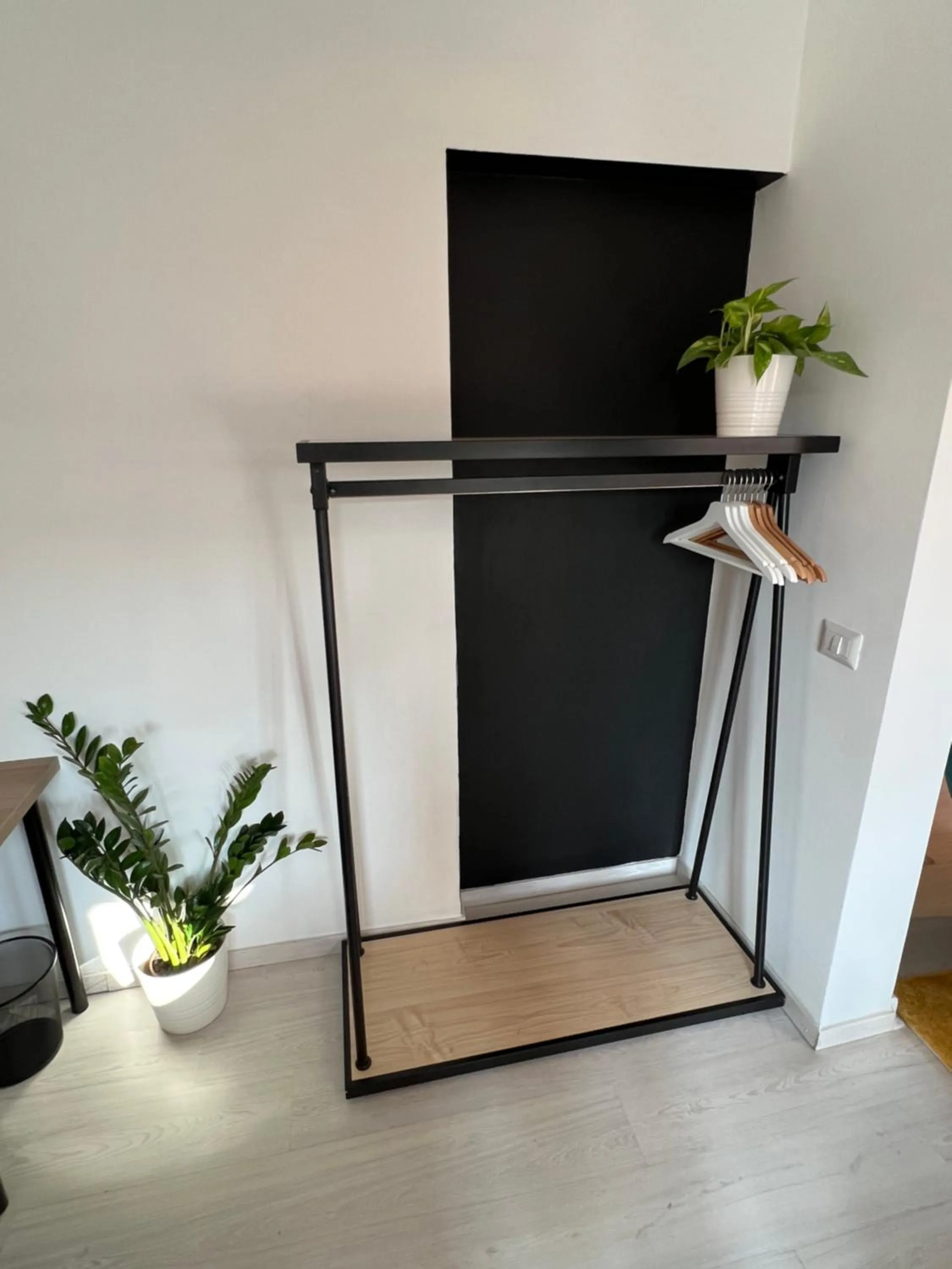 wardrobe in Charming Navona