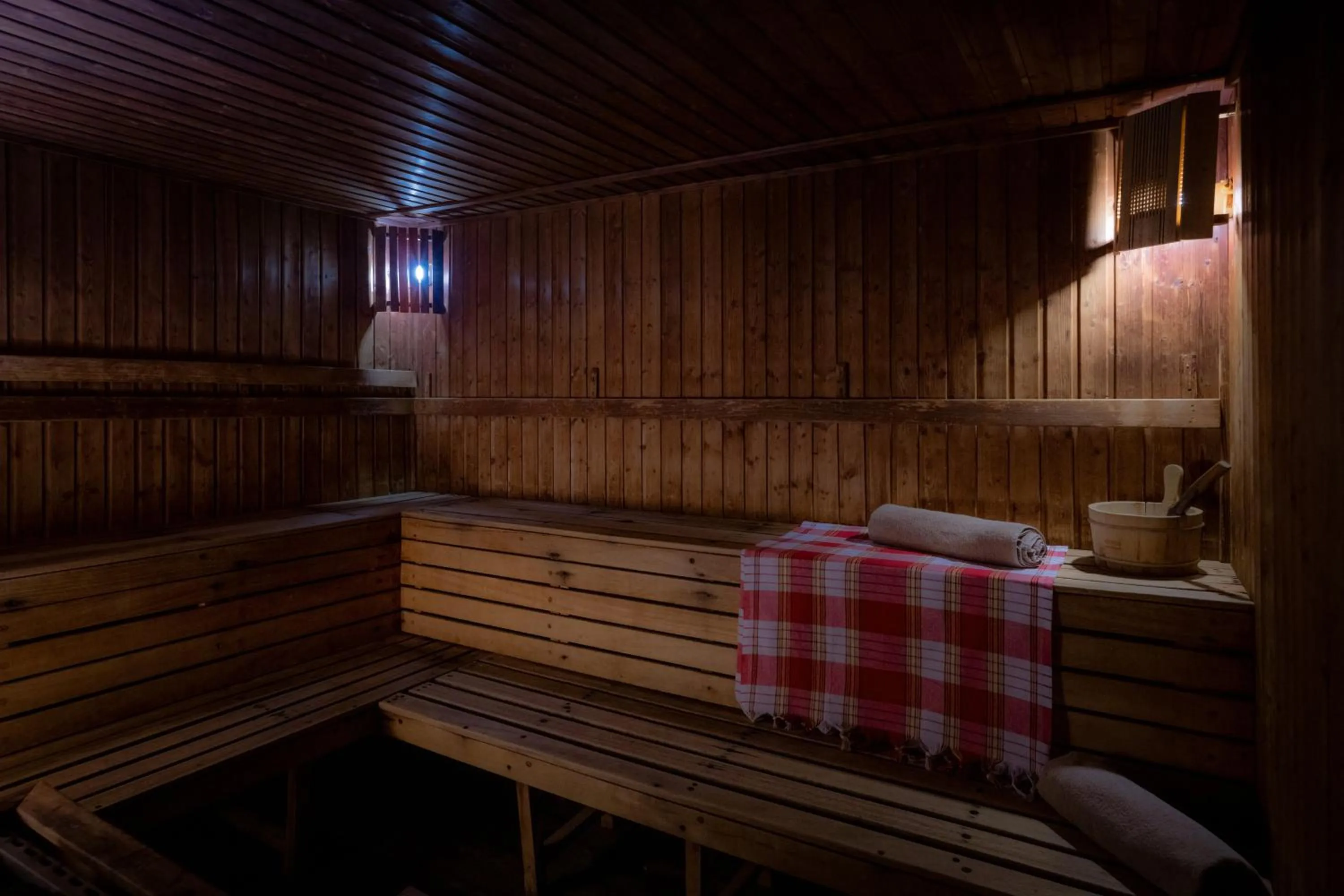 Snezhanka Hotel Pamporovo - Half Board & Swimming pool