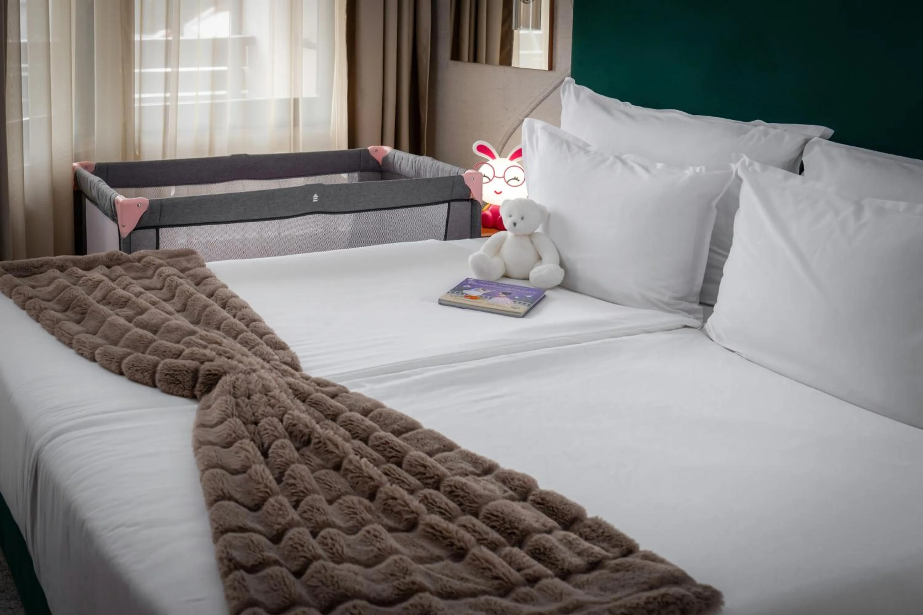 Bed in Snezhanka Hotel Pamporovo - Half Board & Swimming pool