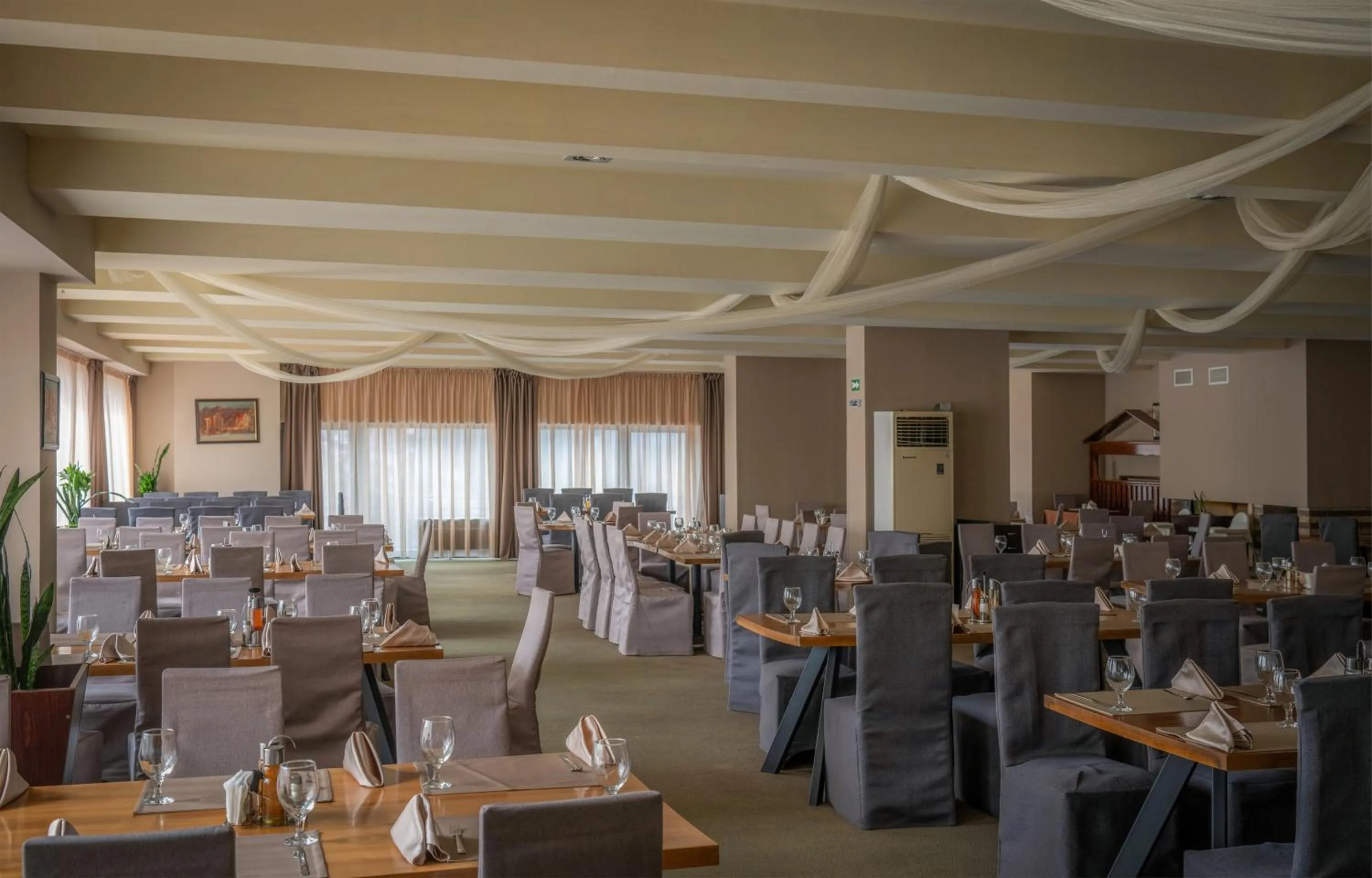 Snezhanka Hotel Pamporovo - Half Board & Swimming pool