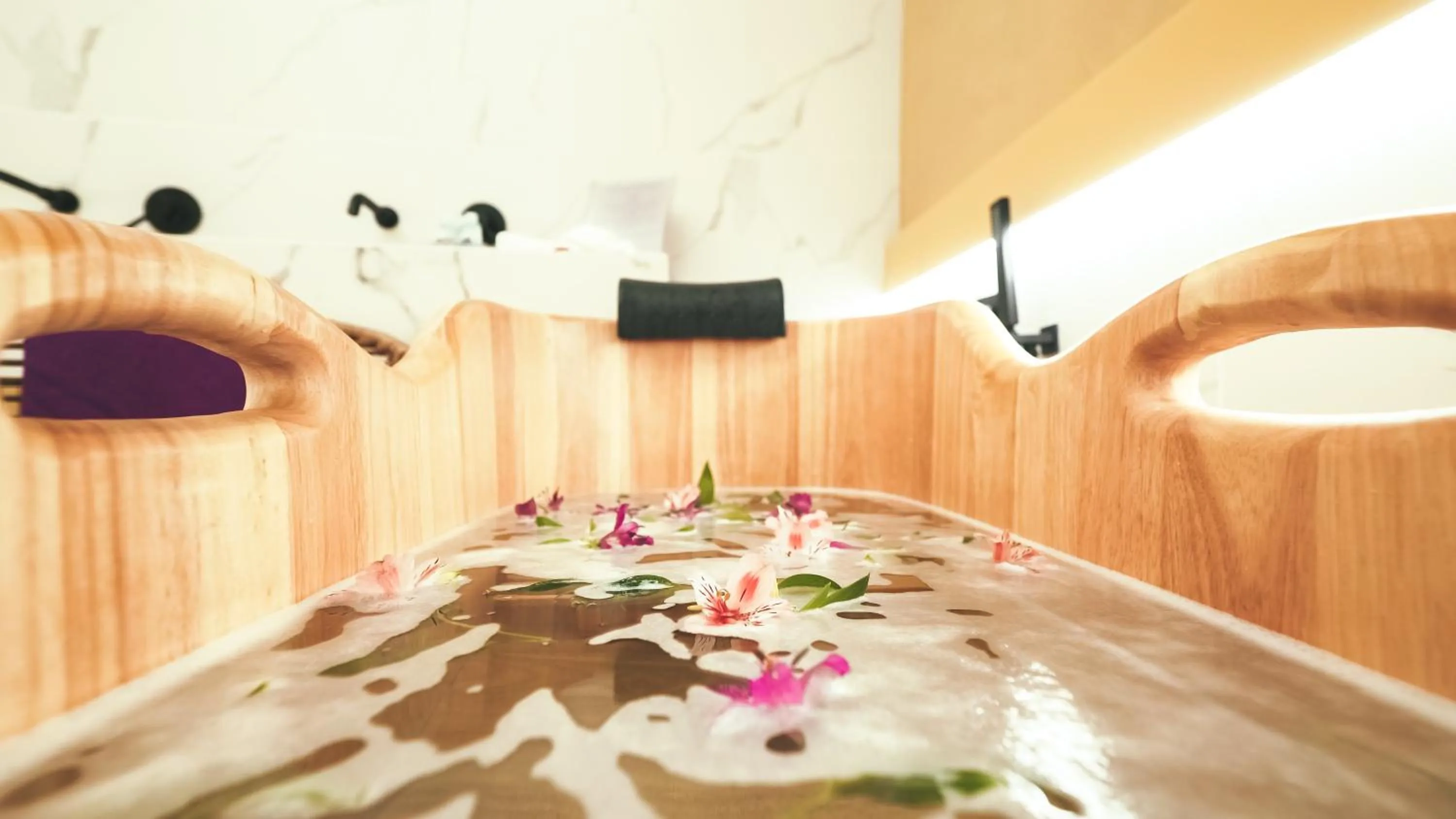 Spa and wellness centre/facilities, Bed in Perelik Hotel