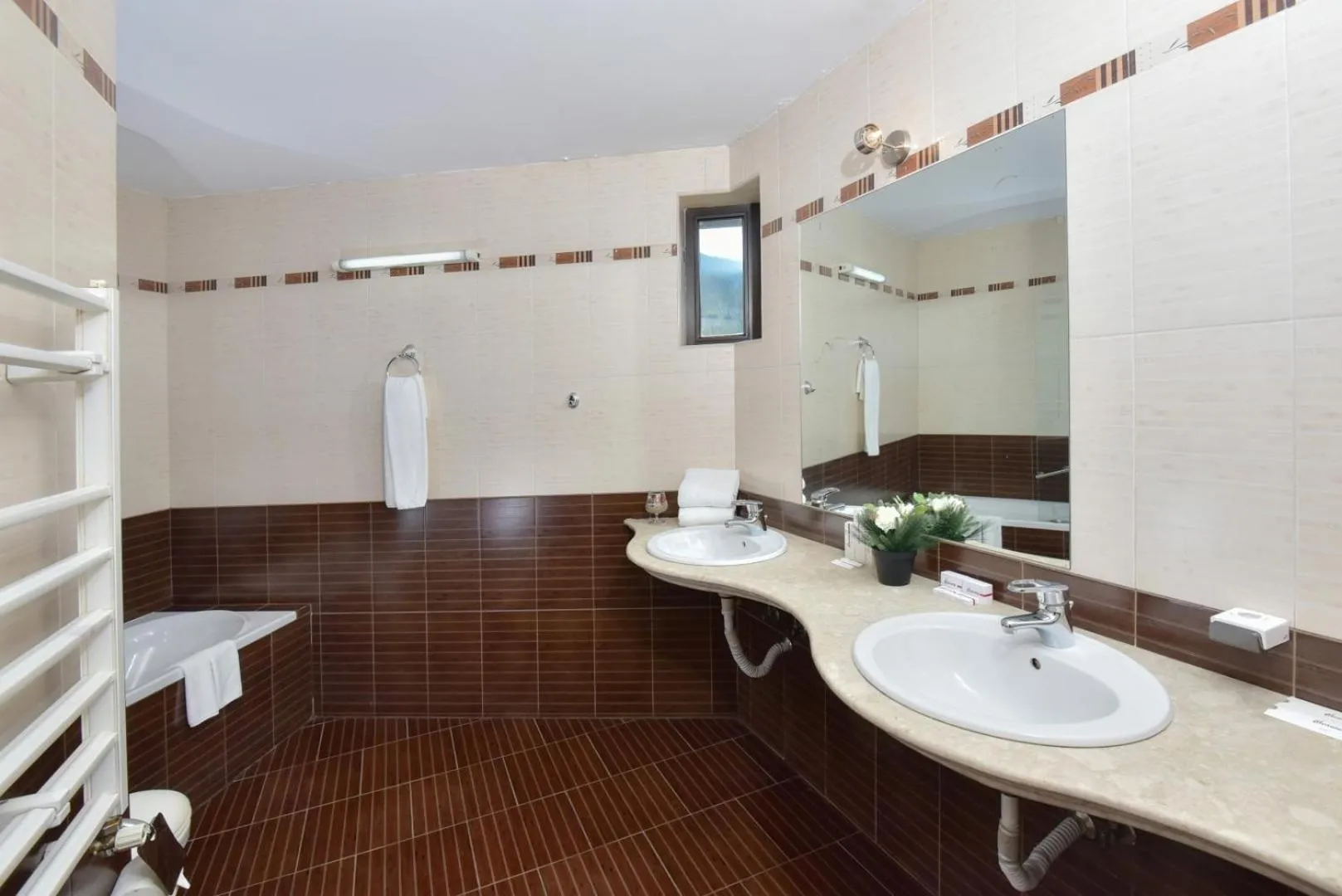 Rhodopi Home Hotel Chepelare- Half Board & Wellness