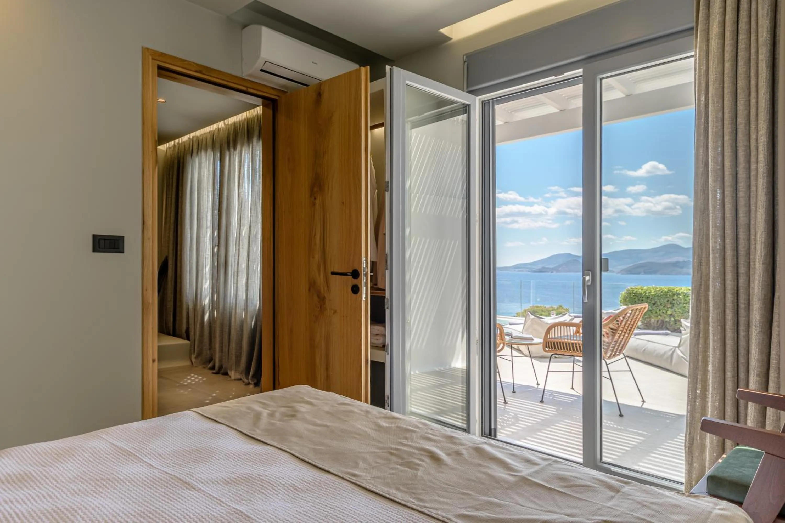 Bedroom, Bed in Diadema Villa