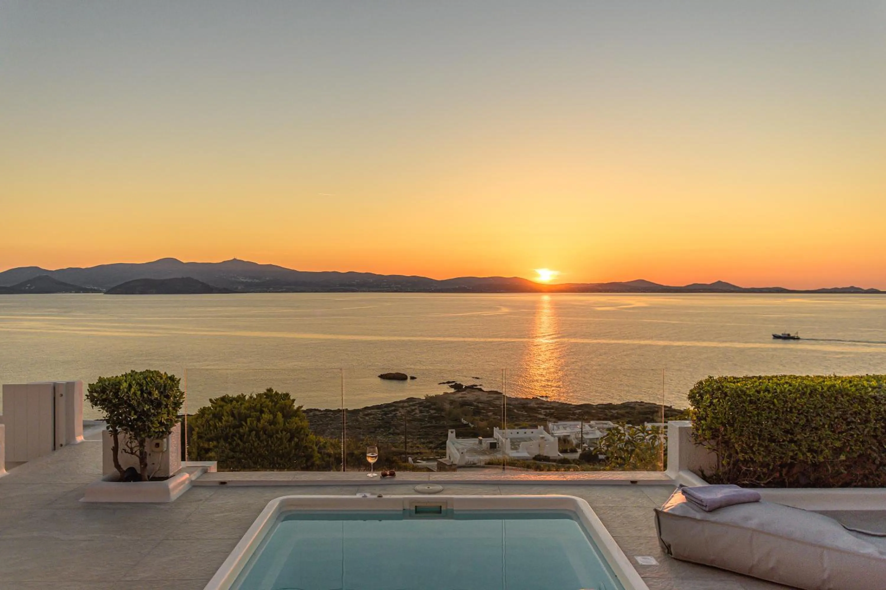 Sunset in Diadema Villa