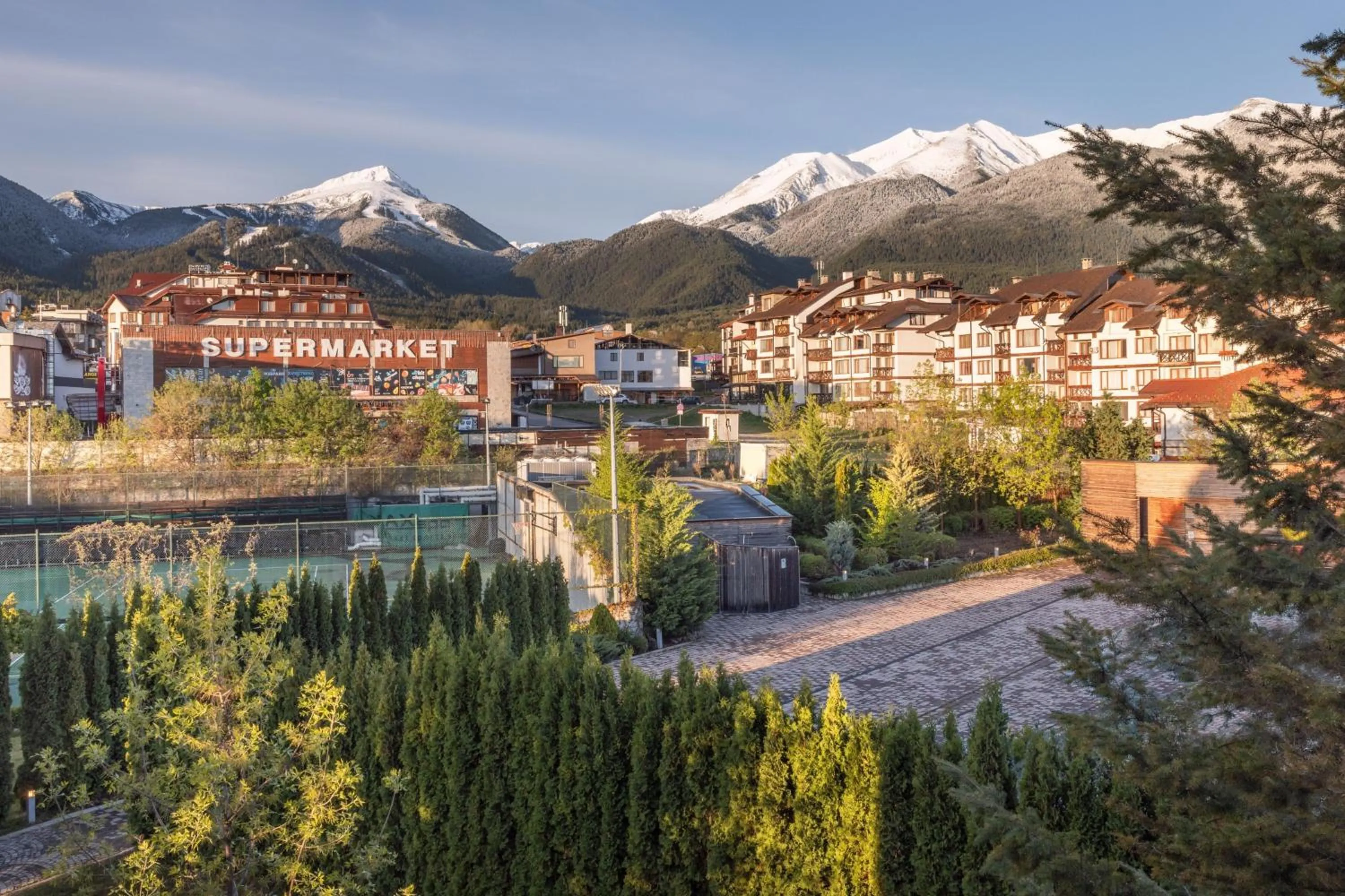 Property building in Four Points by Sheraton Bansko