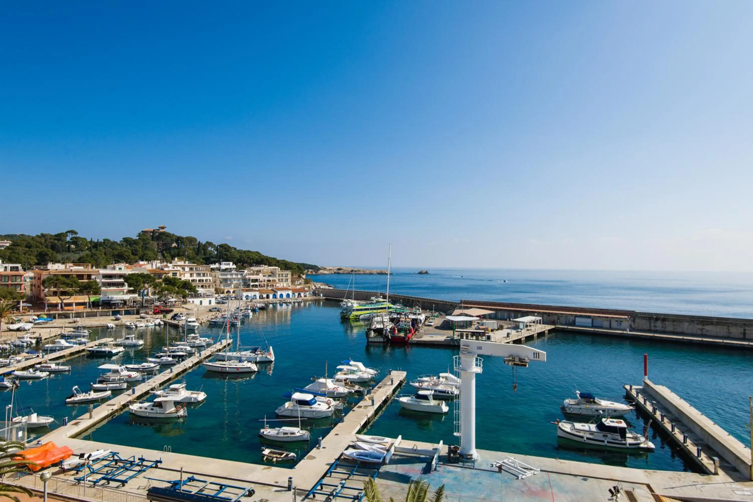 Nearby landmark in Hostal Port Corona