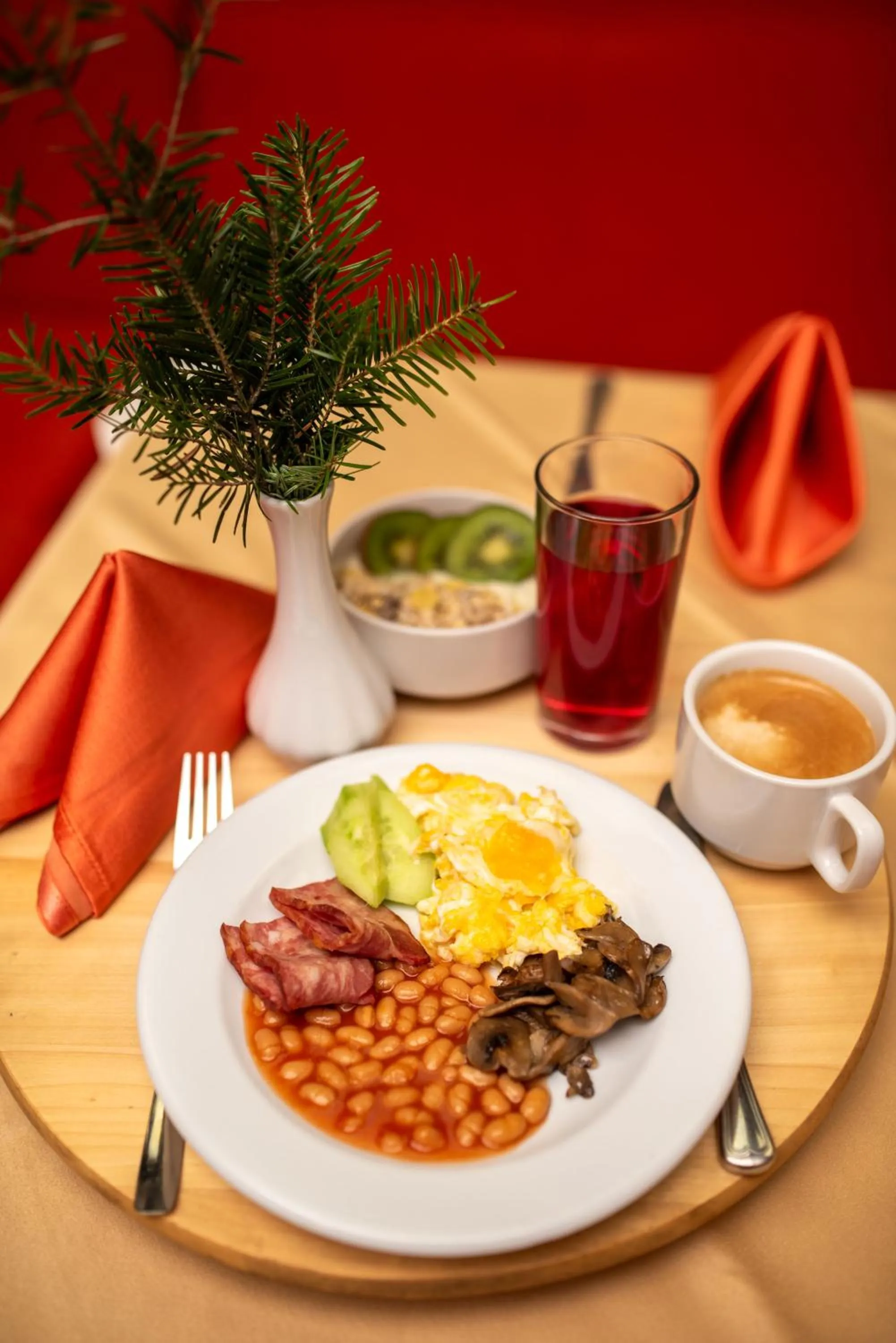 Restaurant/places to eat in Mura Hotel