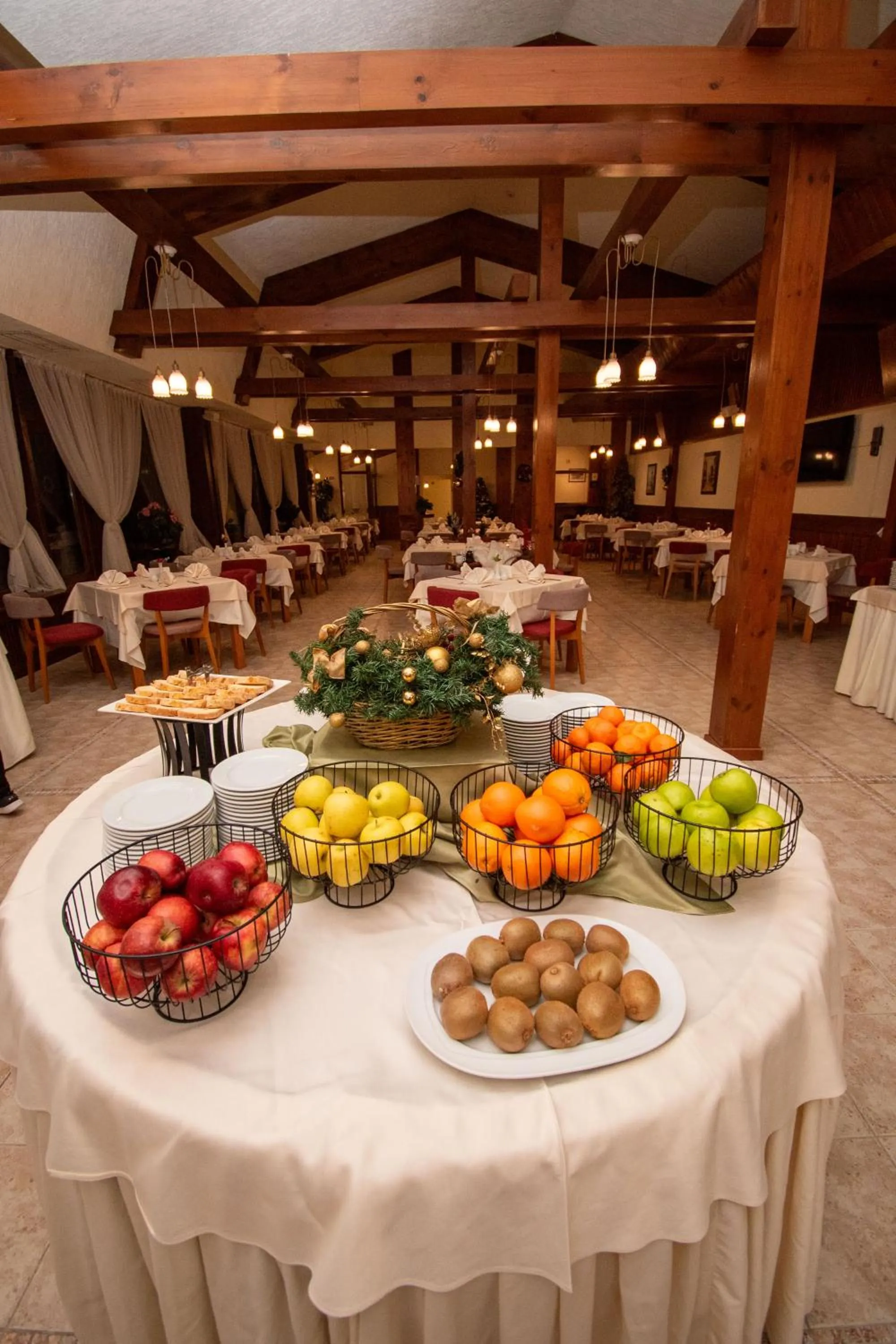 Restaurant/places to eat in Hotel Pirin