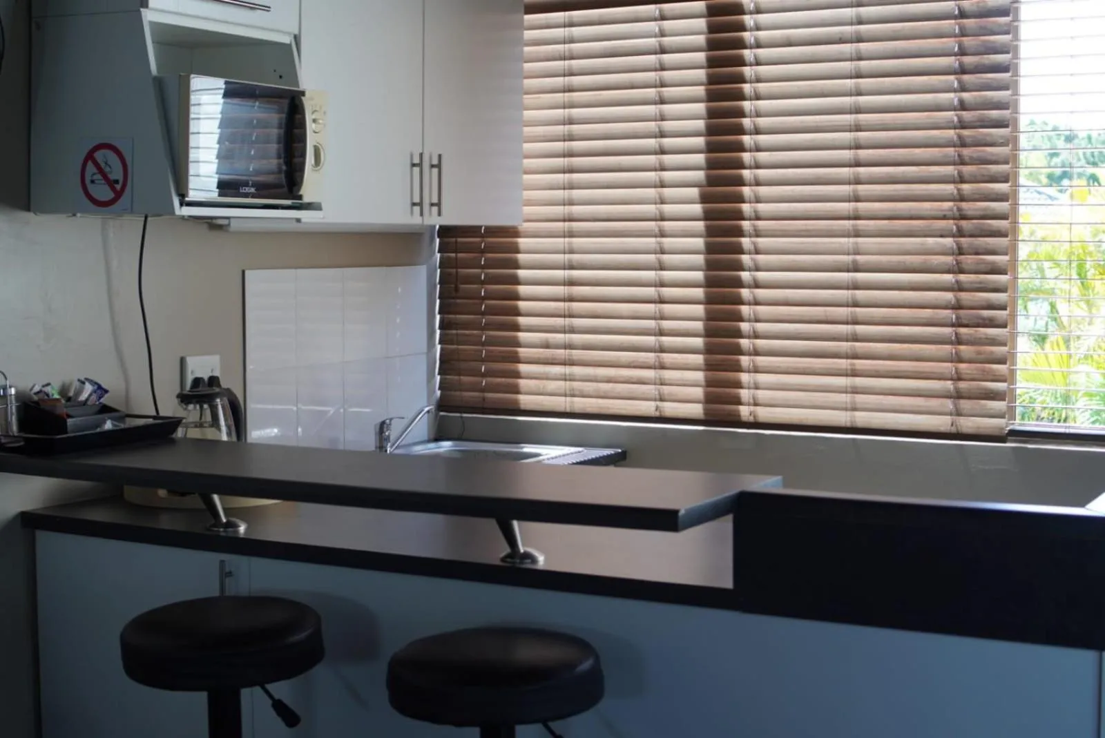 Kitchen or kitchenette in See More Guest House