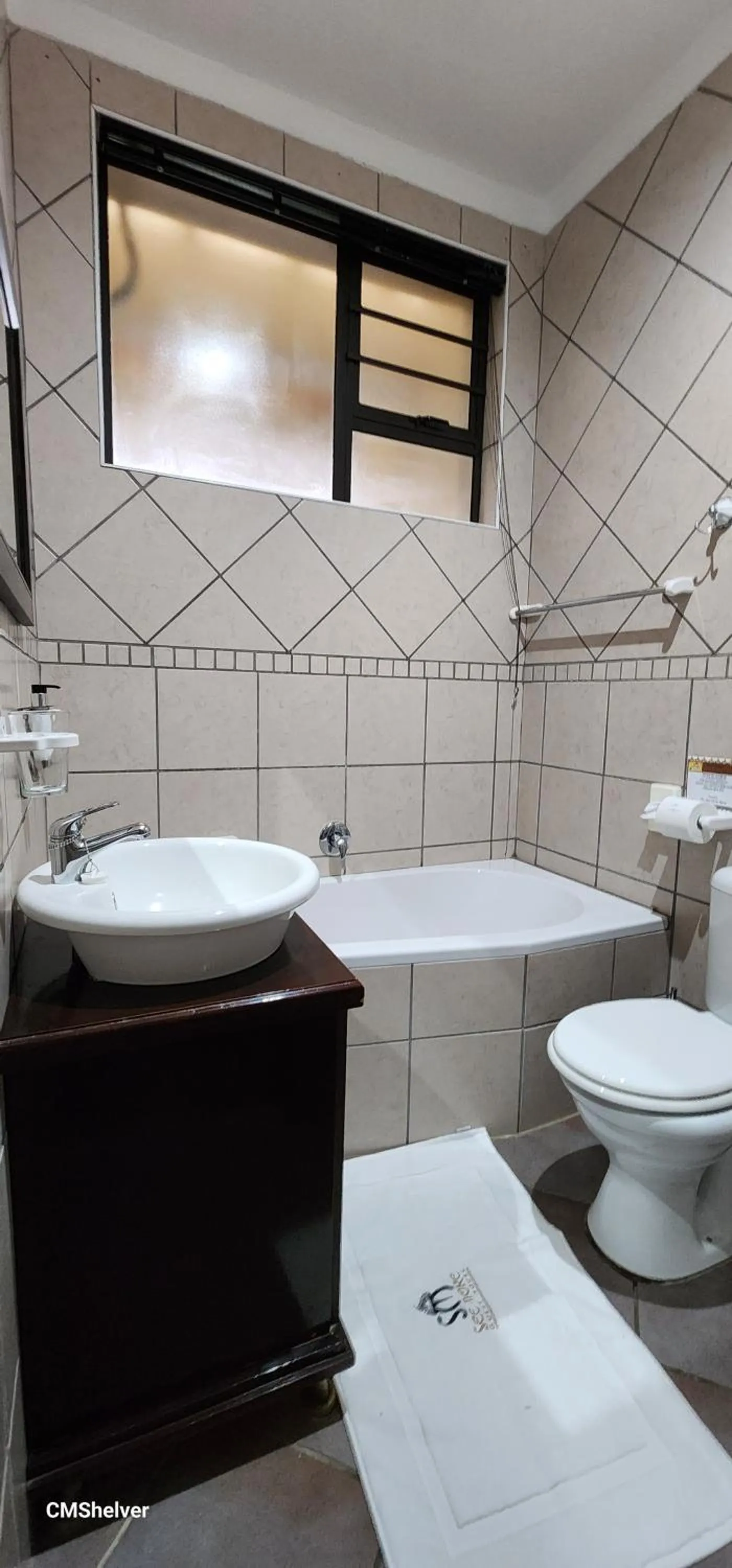 Bath in See More Guest House