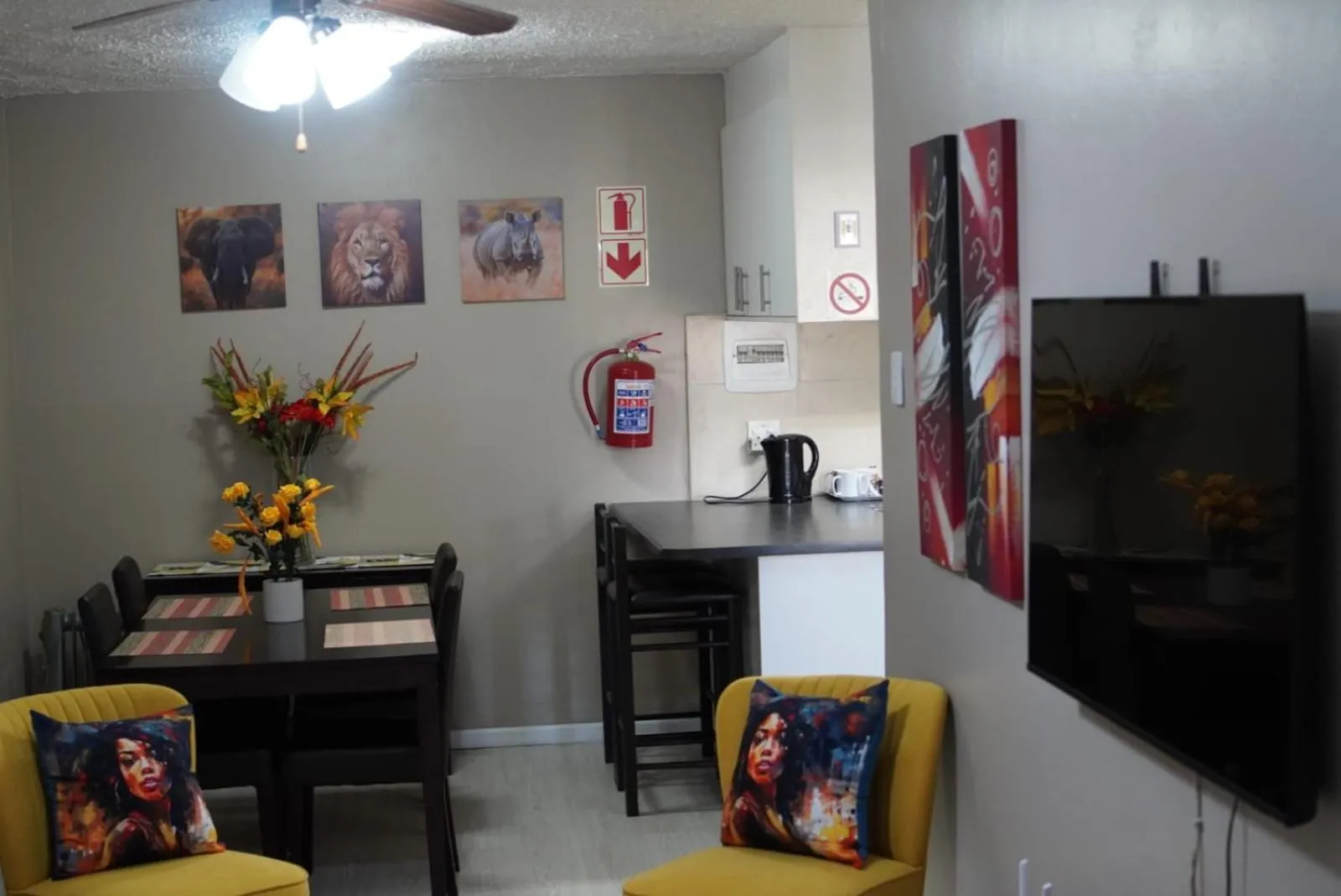 Dining area in See More Guest House