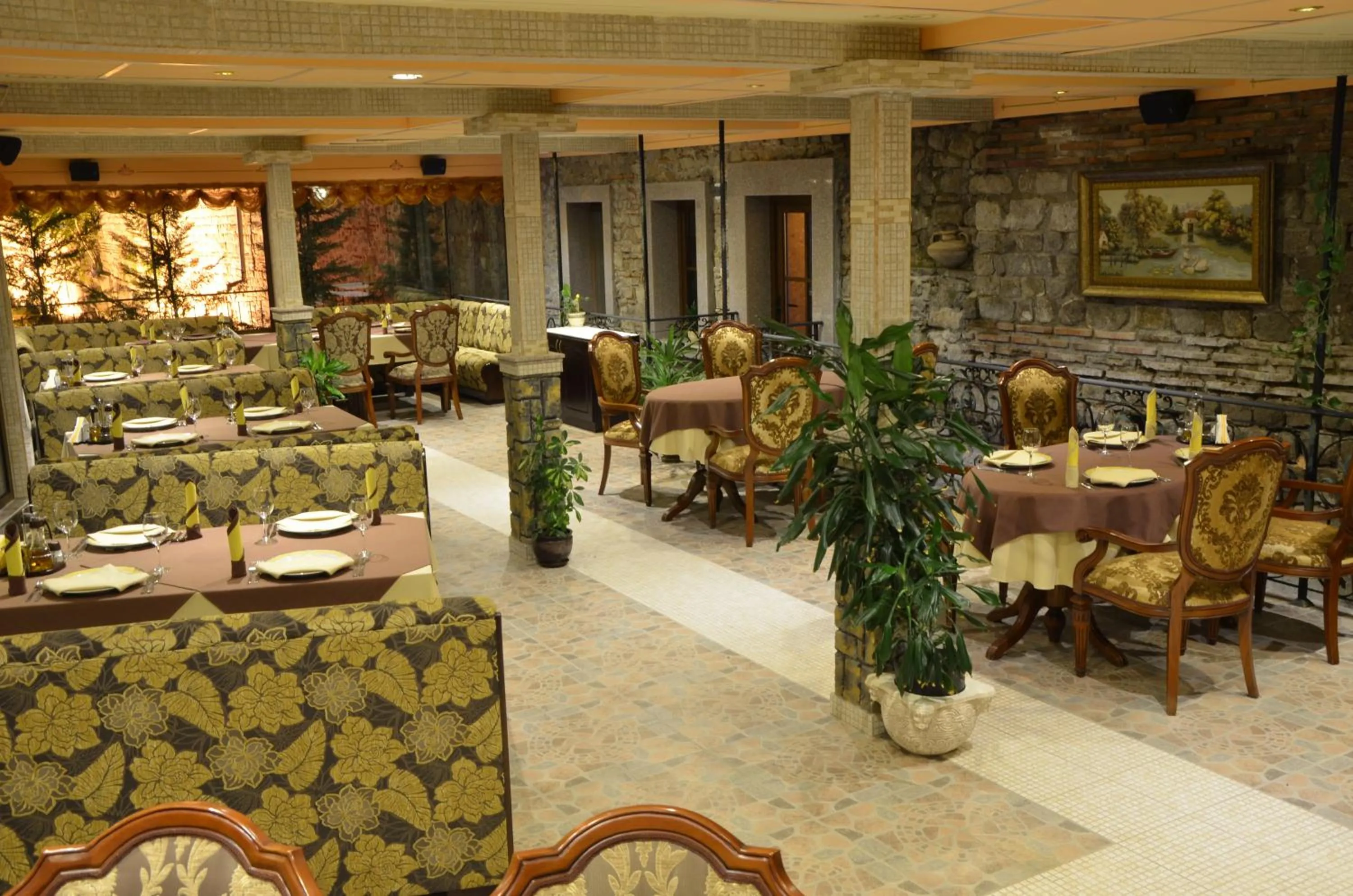 Restaurant/places to eat in Boutique Hotel Boris Palace & Restaurant