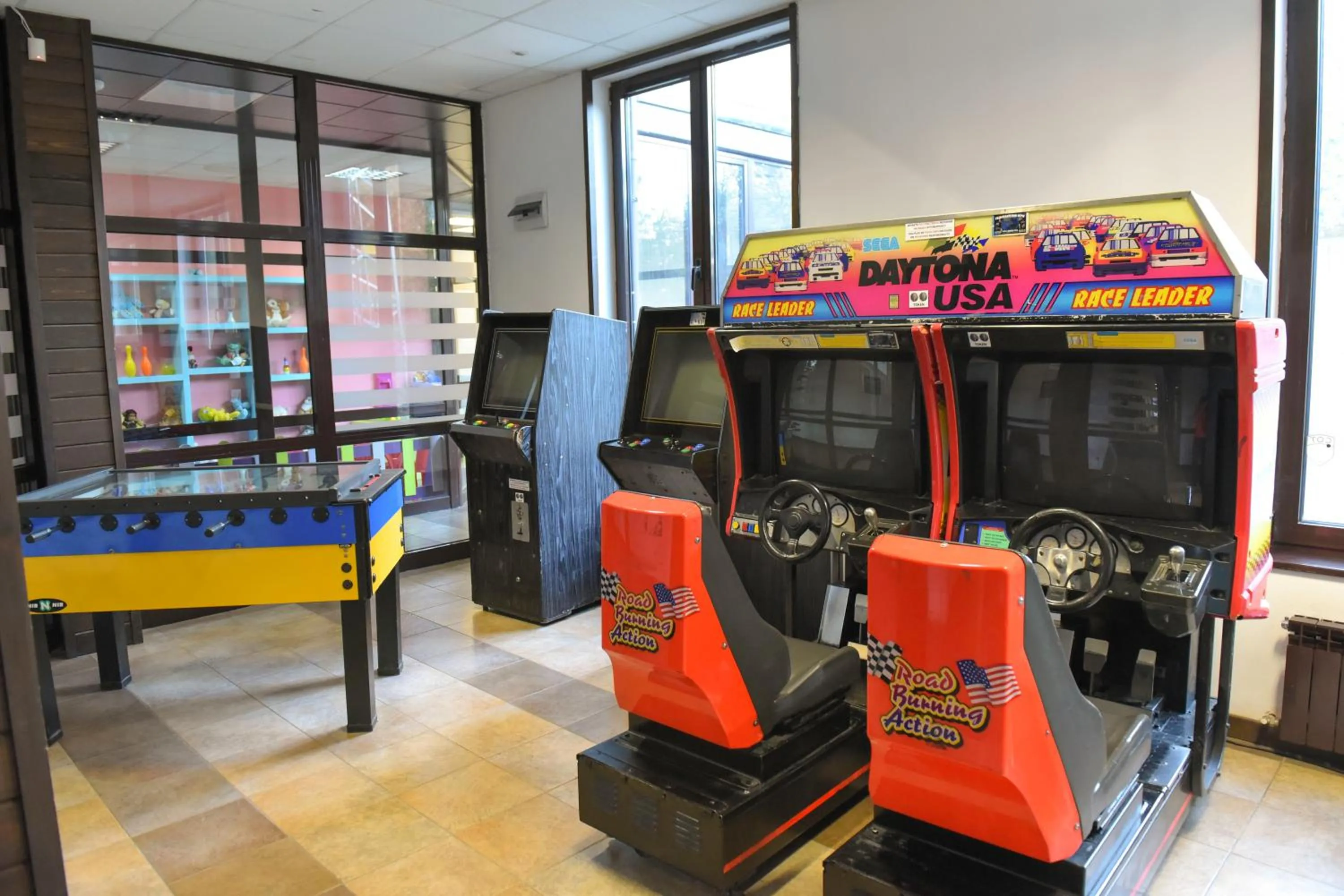 Royal Bansko - Family Apart Hotel With All Inclusive Light or HB&Drinks and Hot Pool & Jacuzzis