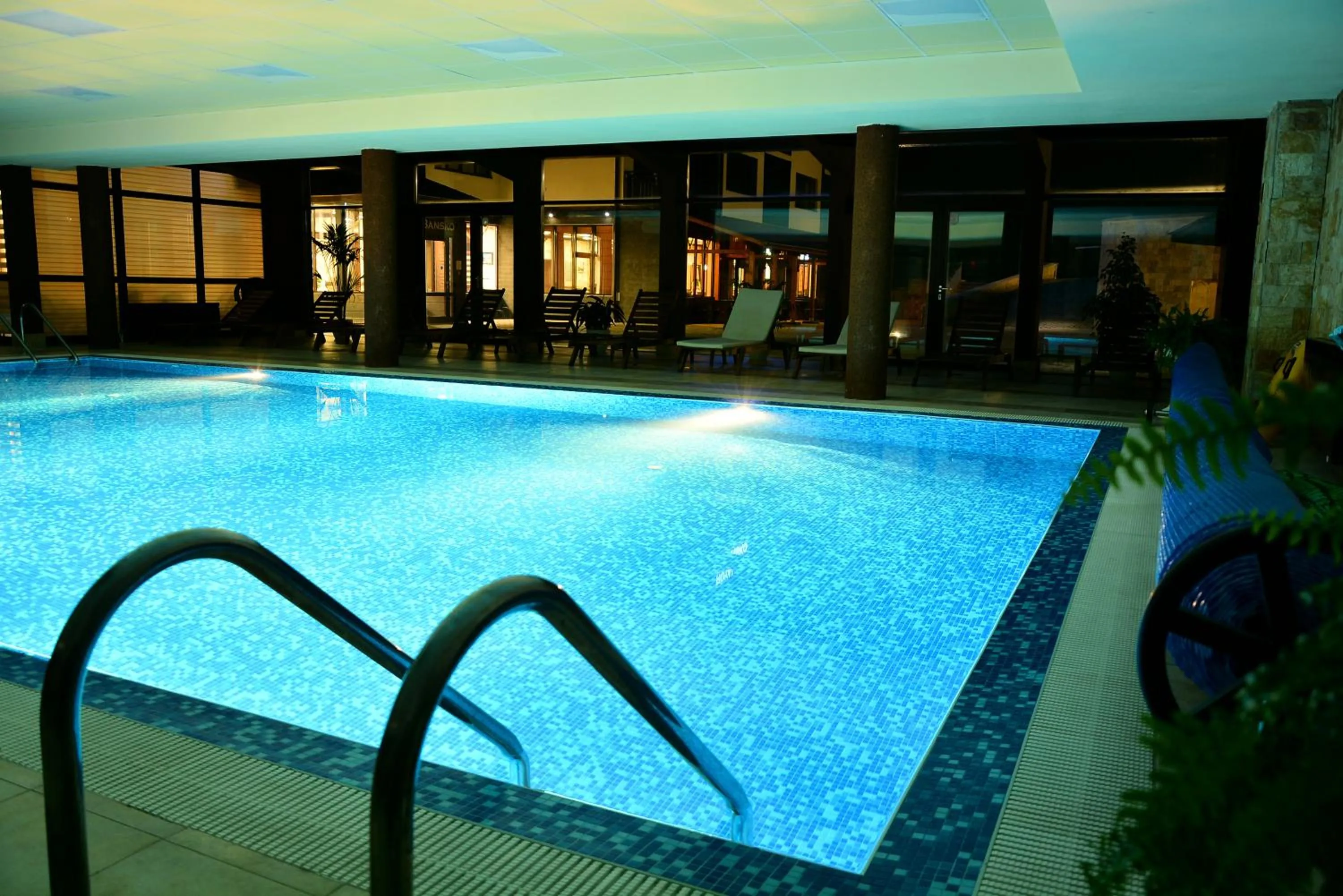 Swimming pool in Royal Bansko - Family Apart Hotel With All Inclusive Light or HB&Drinks and Hot Pool & Jacuzzis