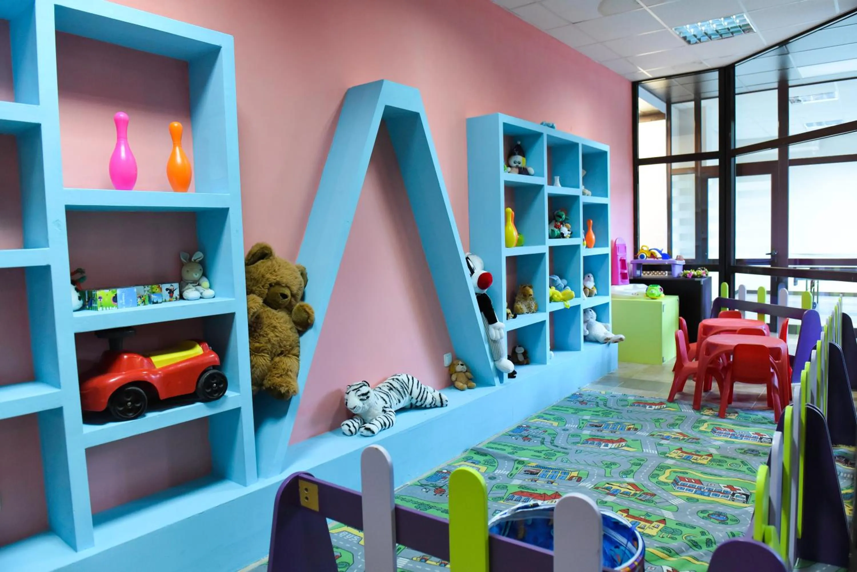 Royal Bansko - Family Apart Hotel With All Inclusive Light or HB&Drinks and Hot Pool & Jacuzzis