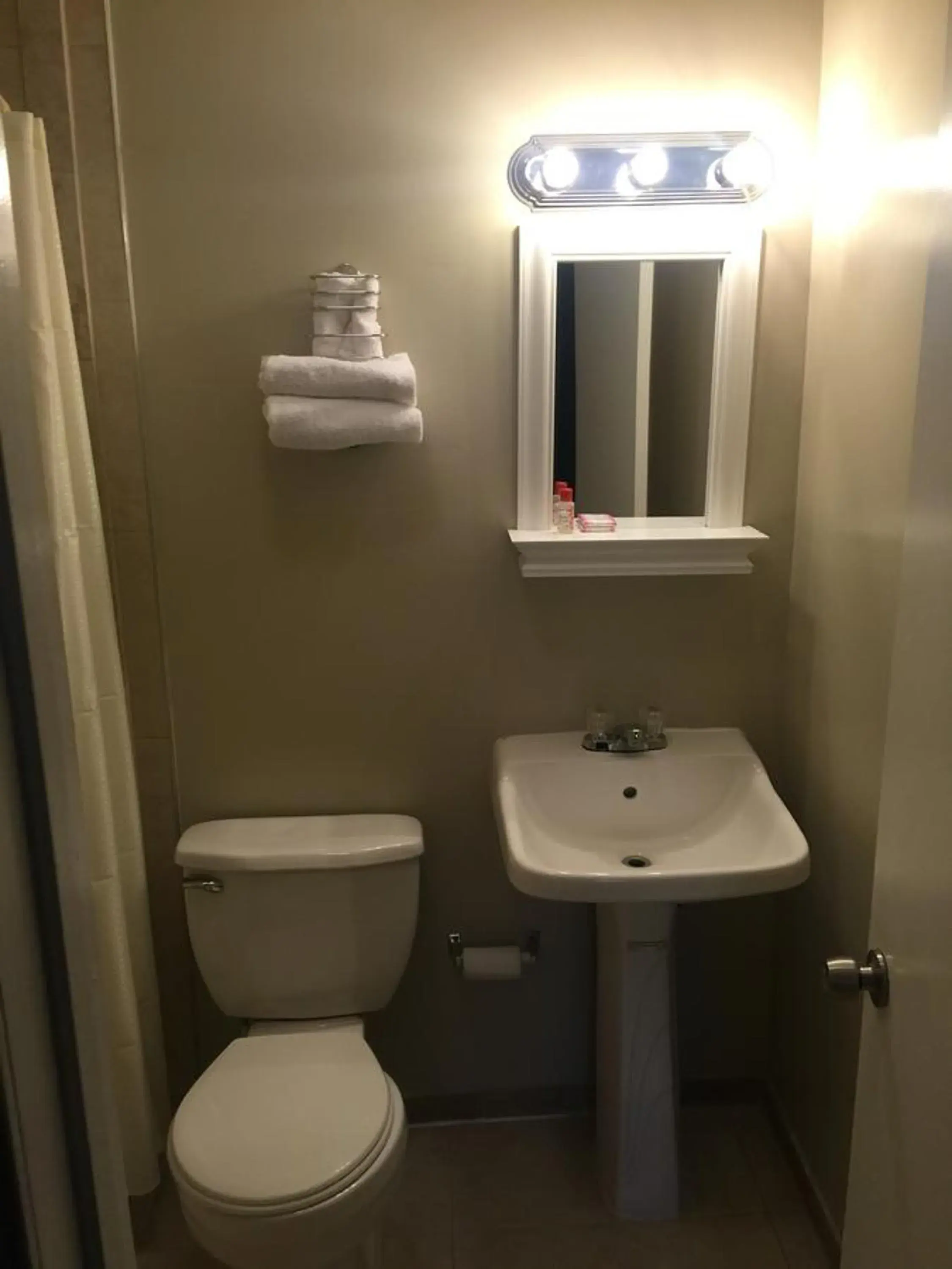 Scottish Inn and Suites - Bensalem-Philadelphia Scottish Inn and Suites - Bensalem-Philadelphia
