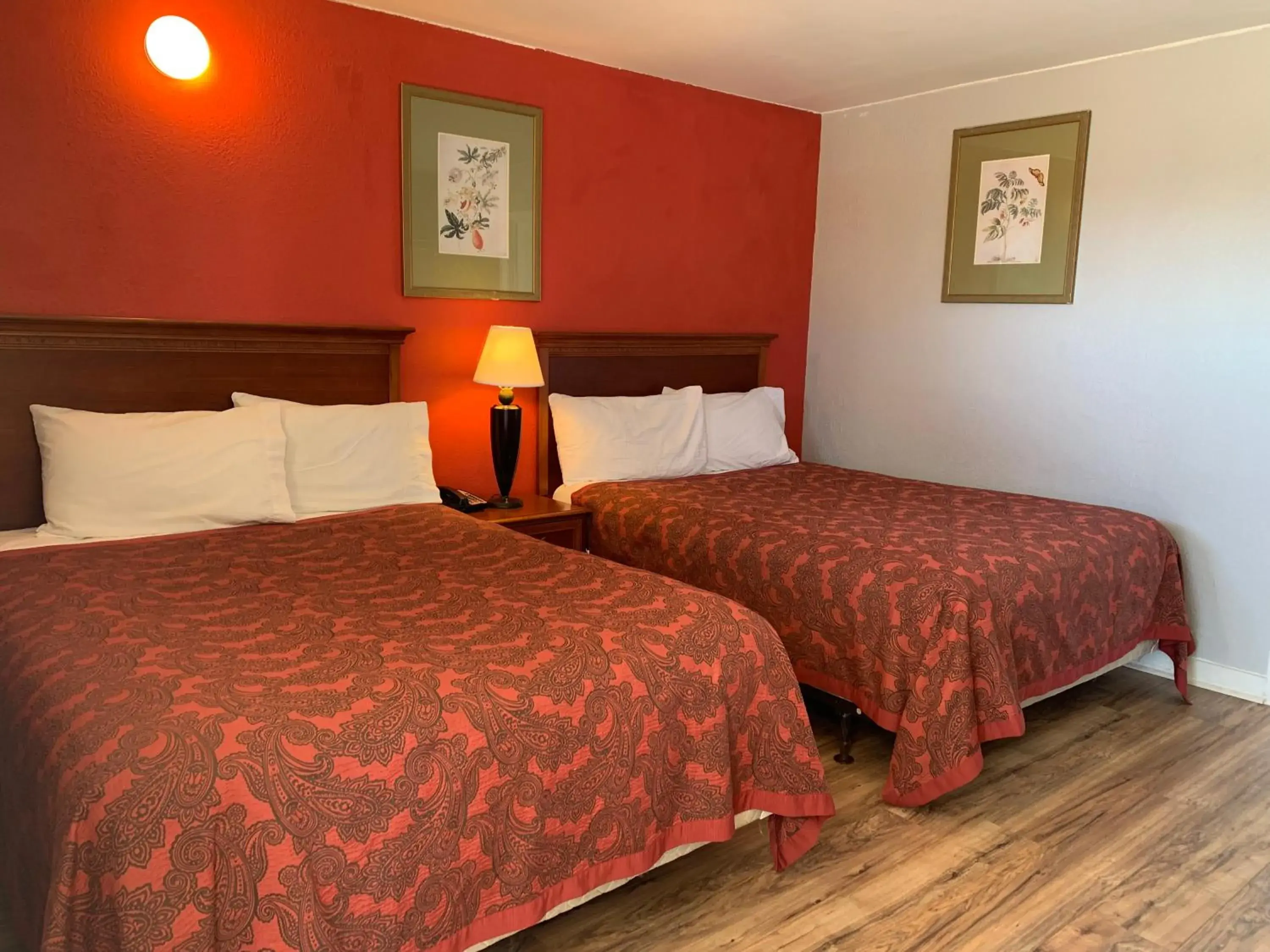 Family, Bed in Scottish Inn and Suites - Bensalem-Philadelphia Family, Bed in Scottish Inn and Suites - Bensalem-Philadelphia