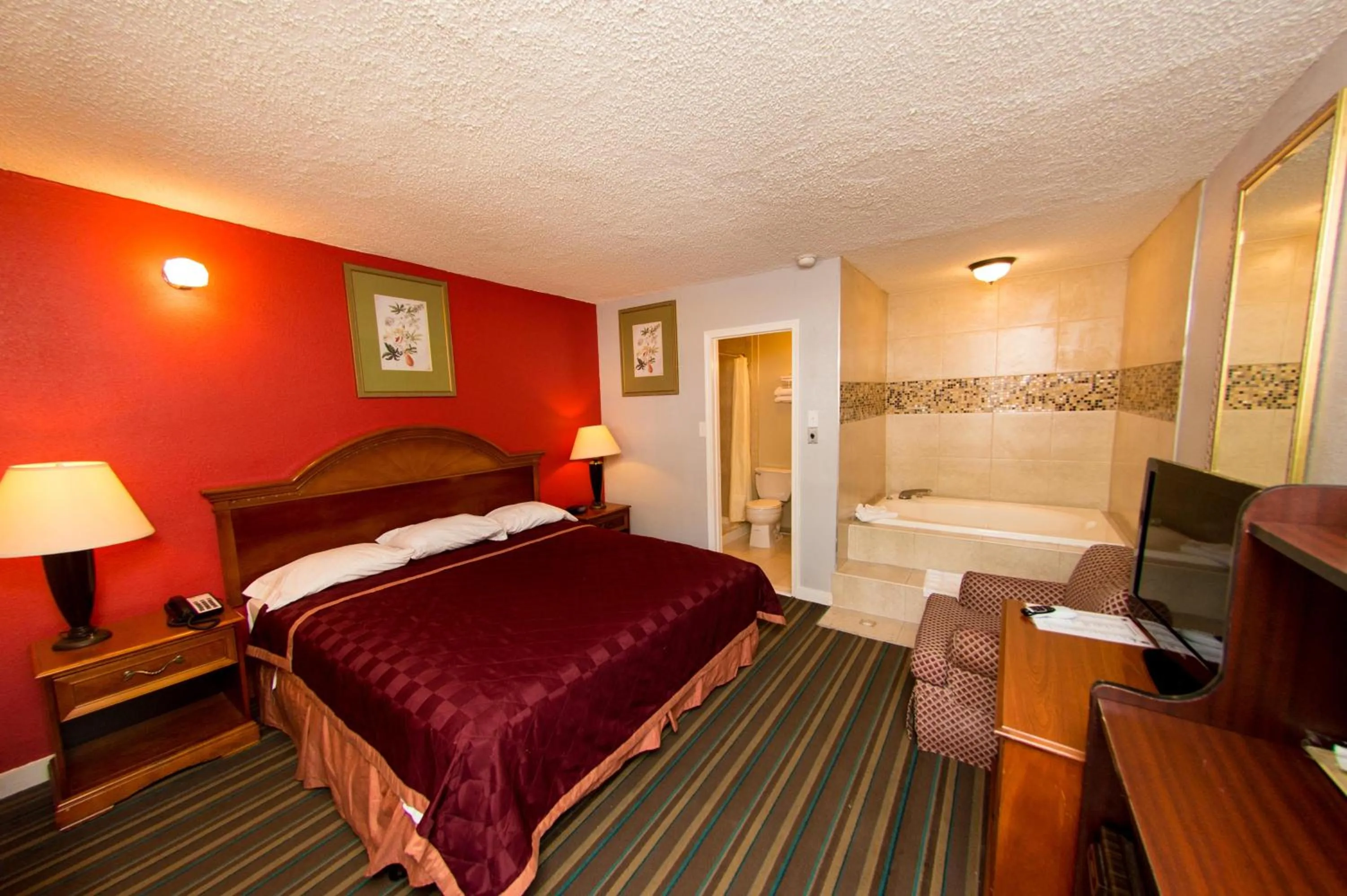 Bed in Scottish Inn and Suites - Bensalem-Philadelphia