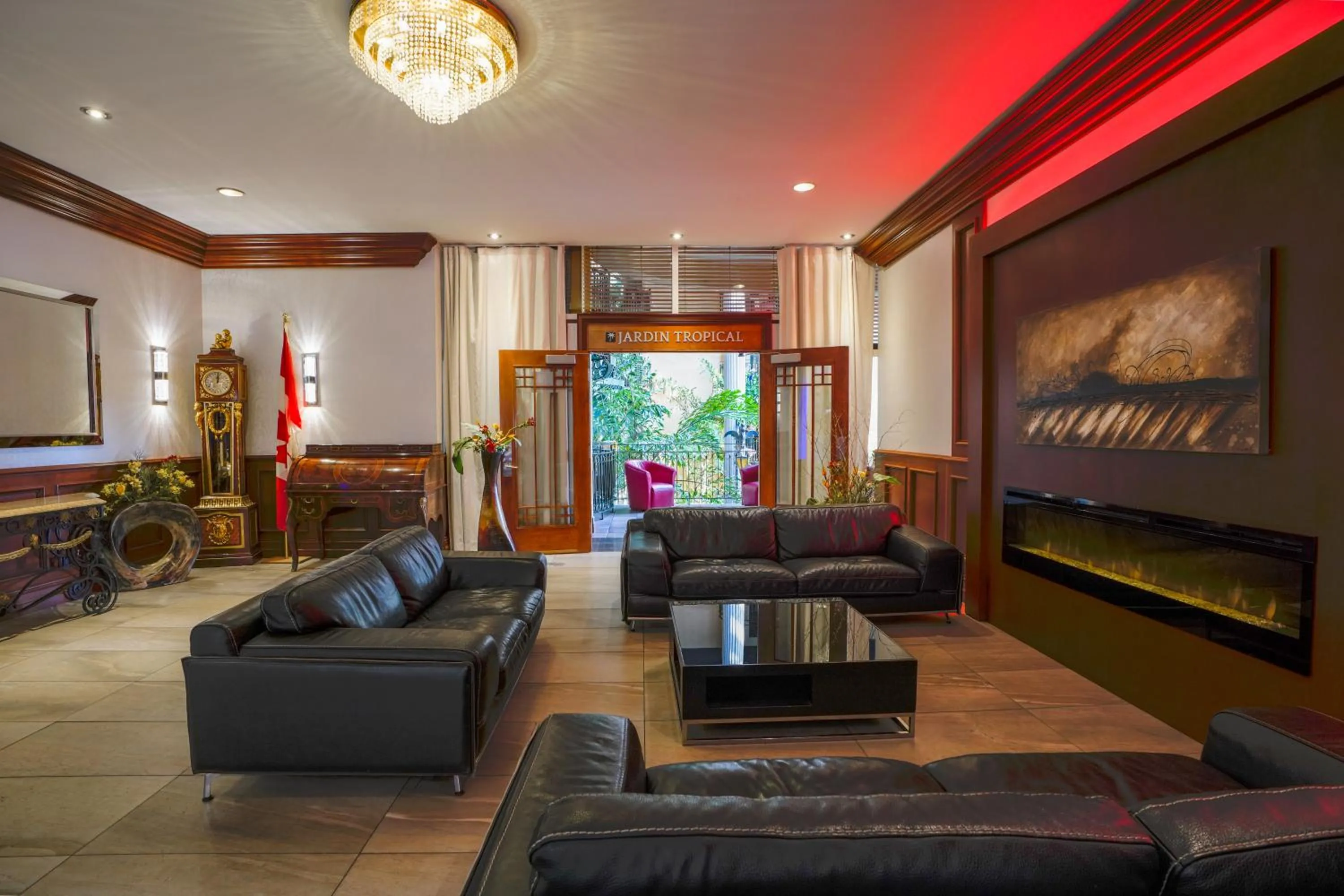 Lobby or reception in Hôtel Plaza Québec par JARO