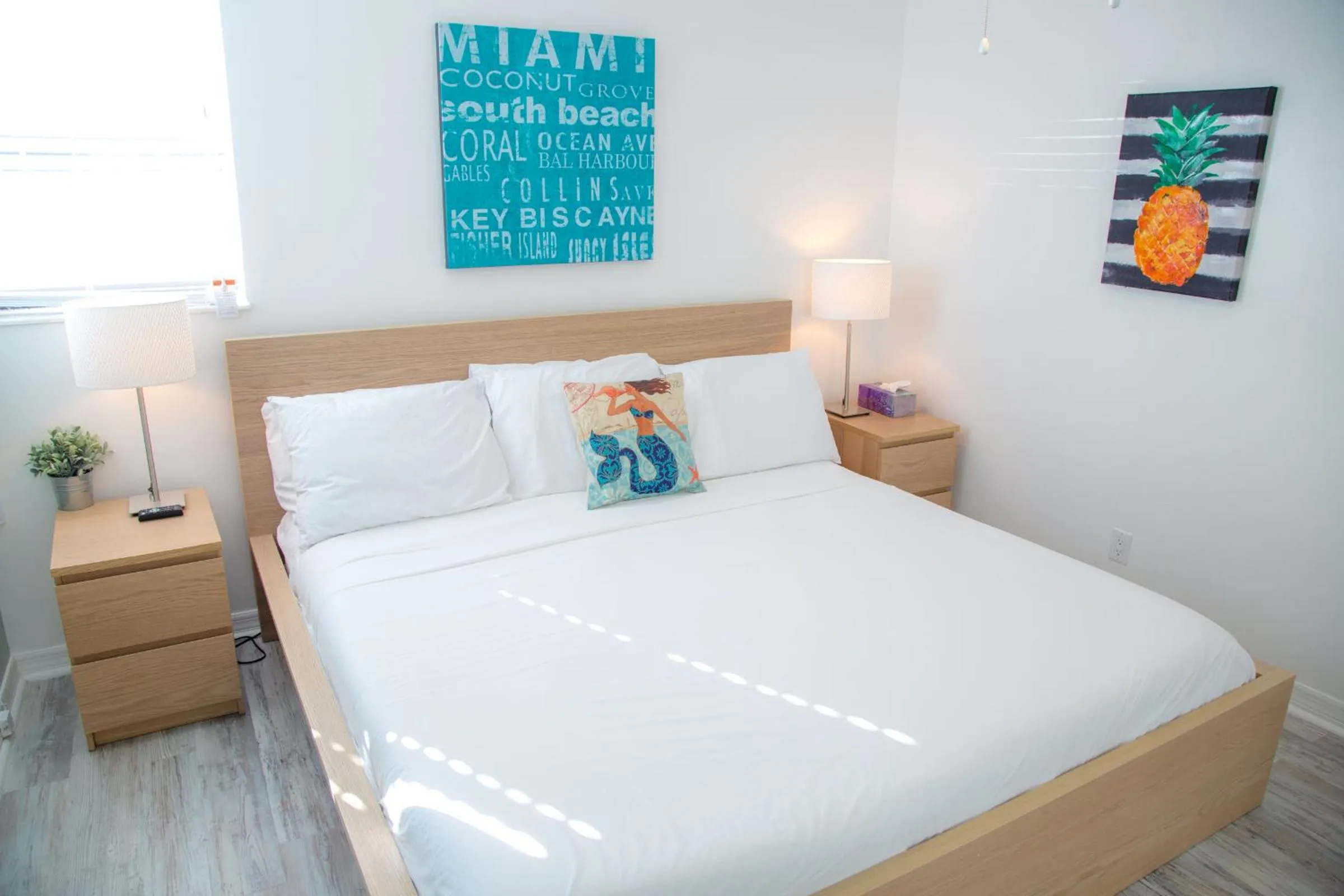 Bedroom, Bed in St. Pete Beach Suites