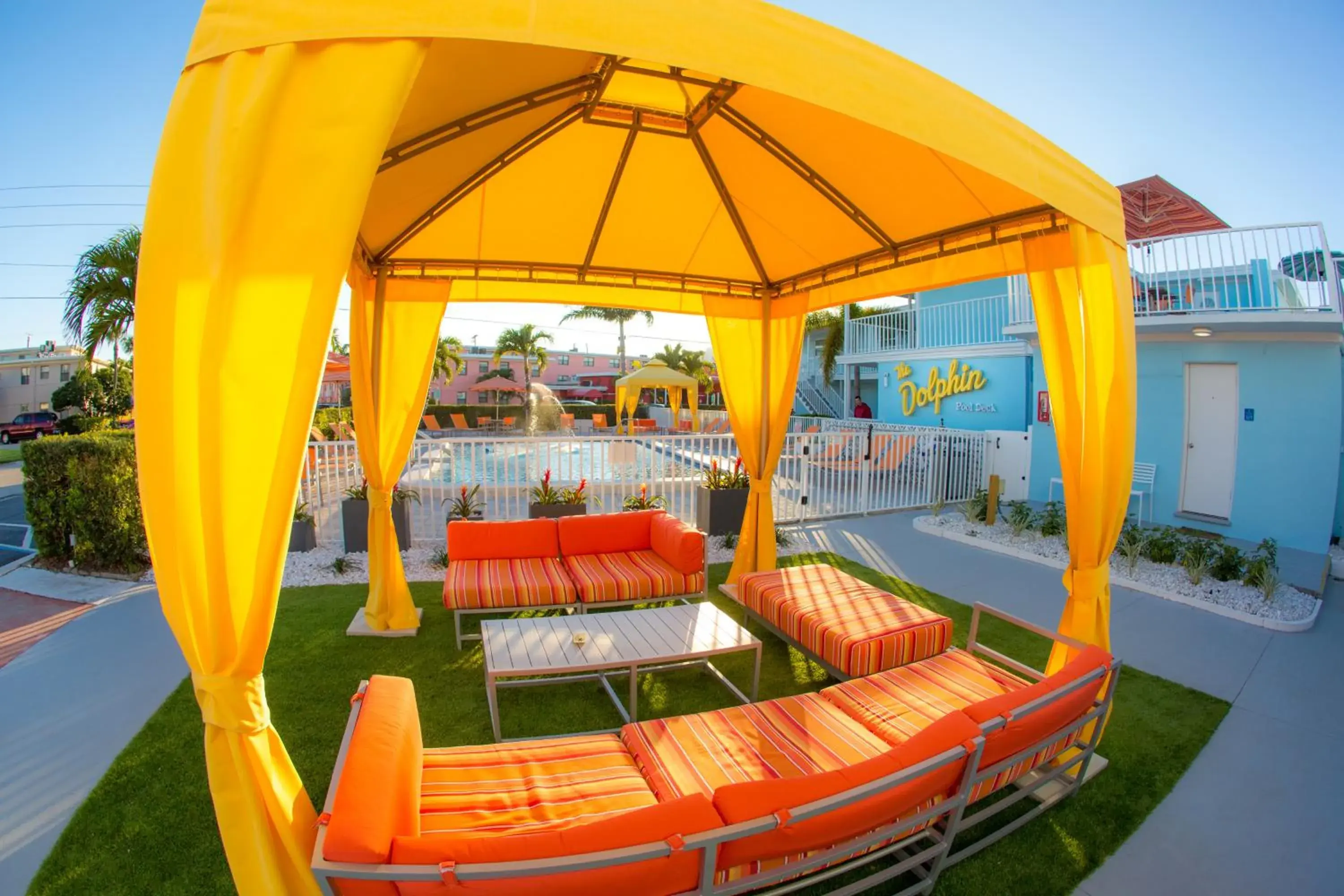 Property building in St. Pete Beach Suites Property building in St. Pete Beach Suites