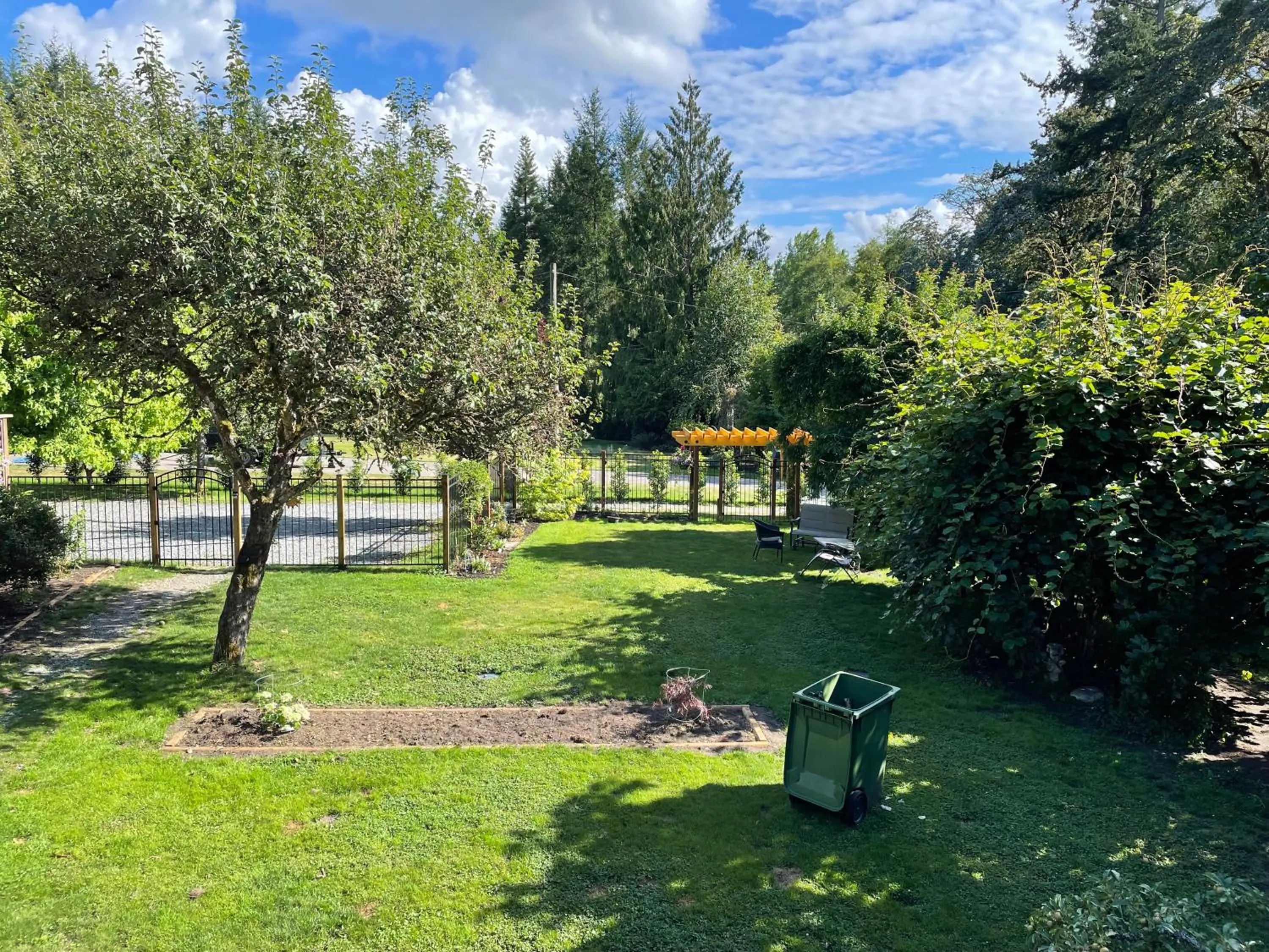 Garden in Coles Bay Vacation Retreat