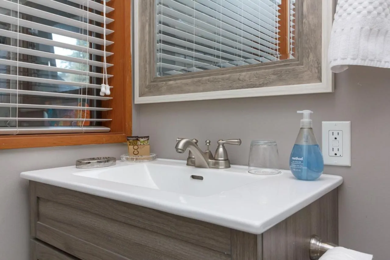 Coles Bay Vacation Retreat