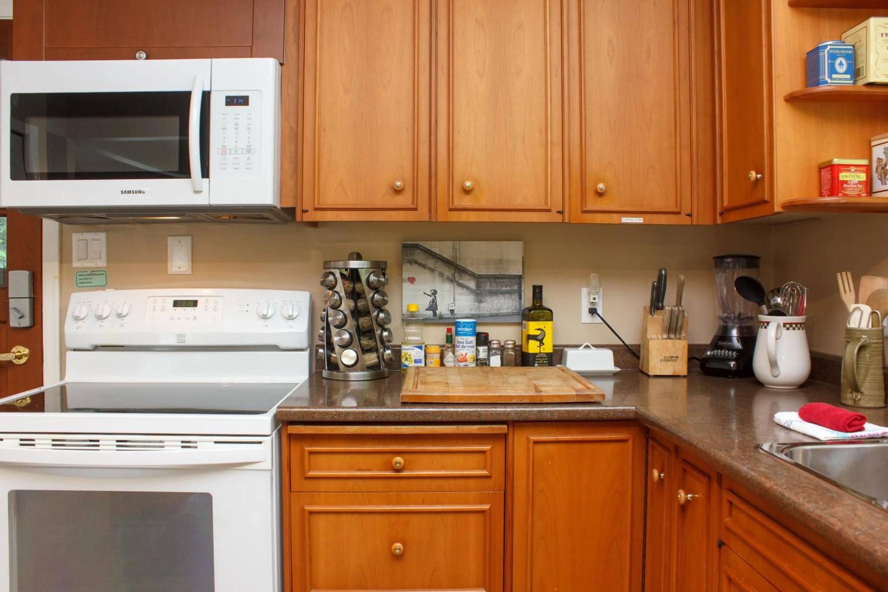 Kitchen or kitchenette in Coles Bay Vacation Retreat