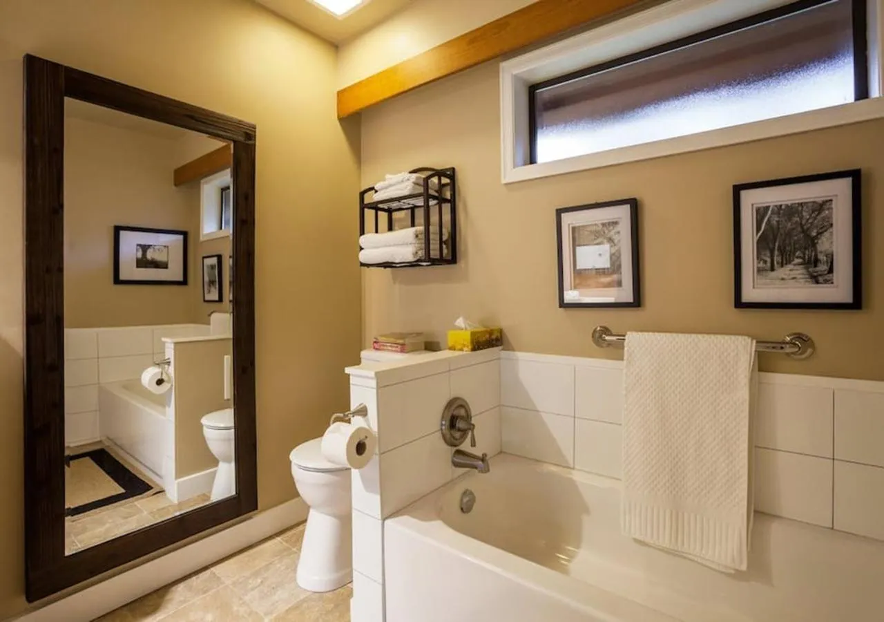 Bathroom in Coles Bay Vacation Retreat