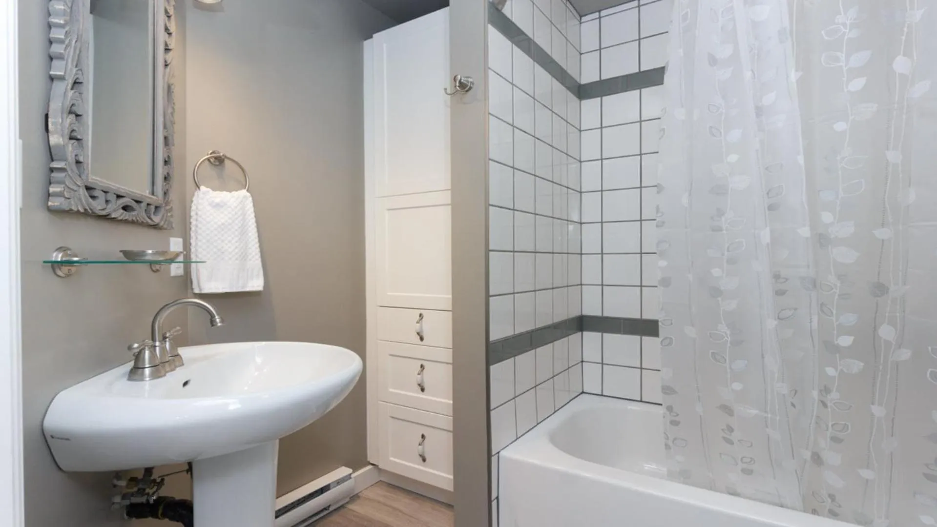 Shower in Coles Bay Vacation Retreat