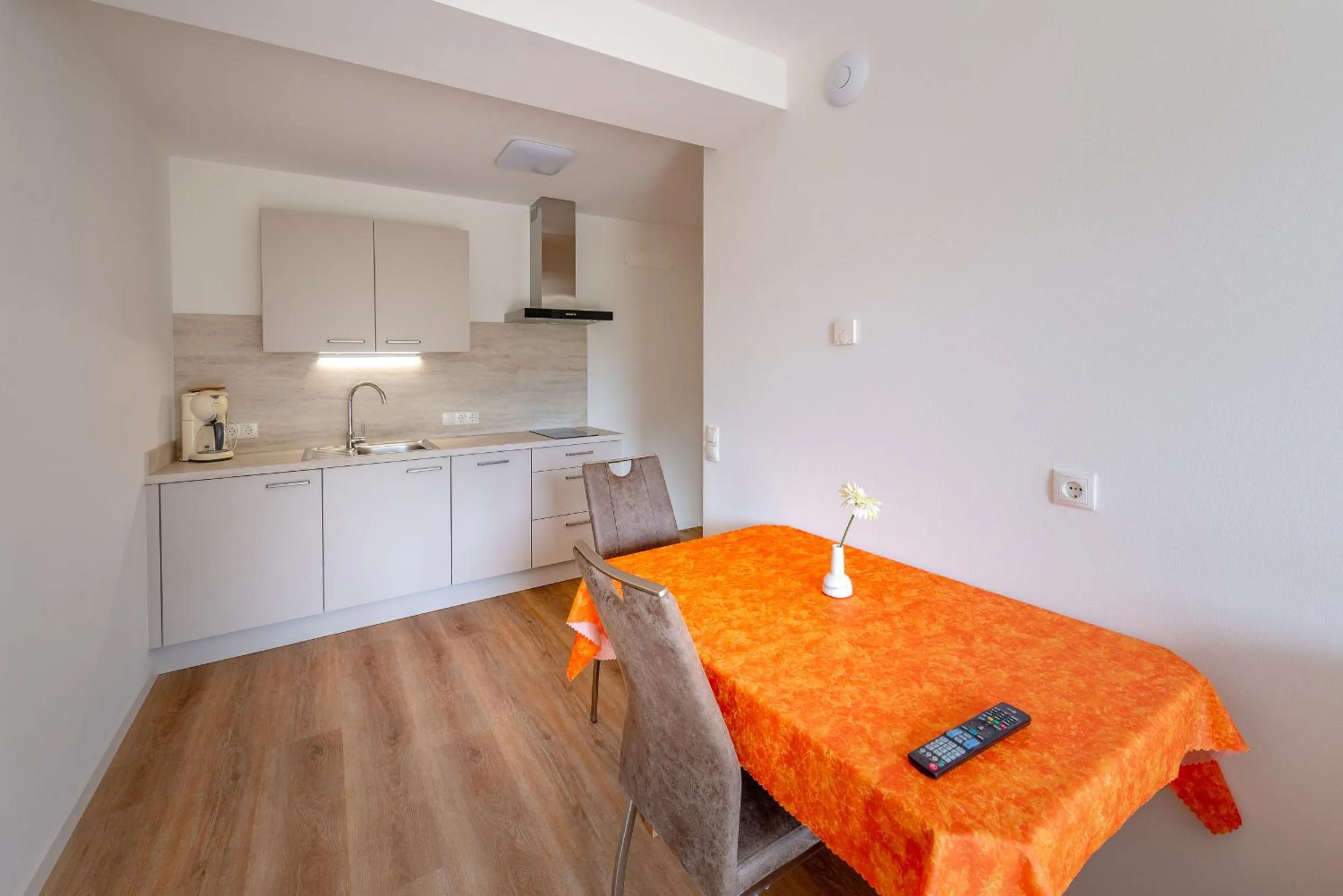 Kitchen or kitchenette in Haus Stolz