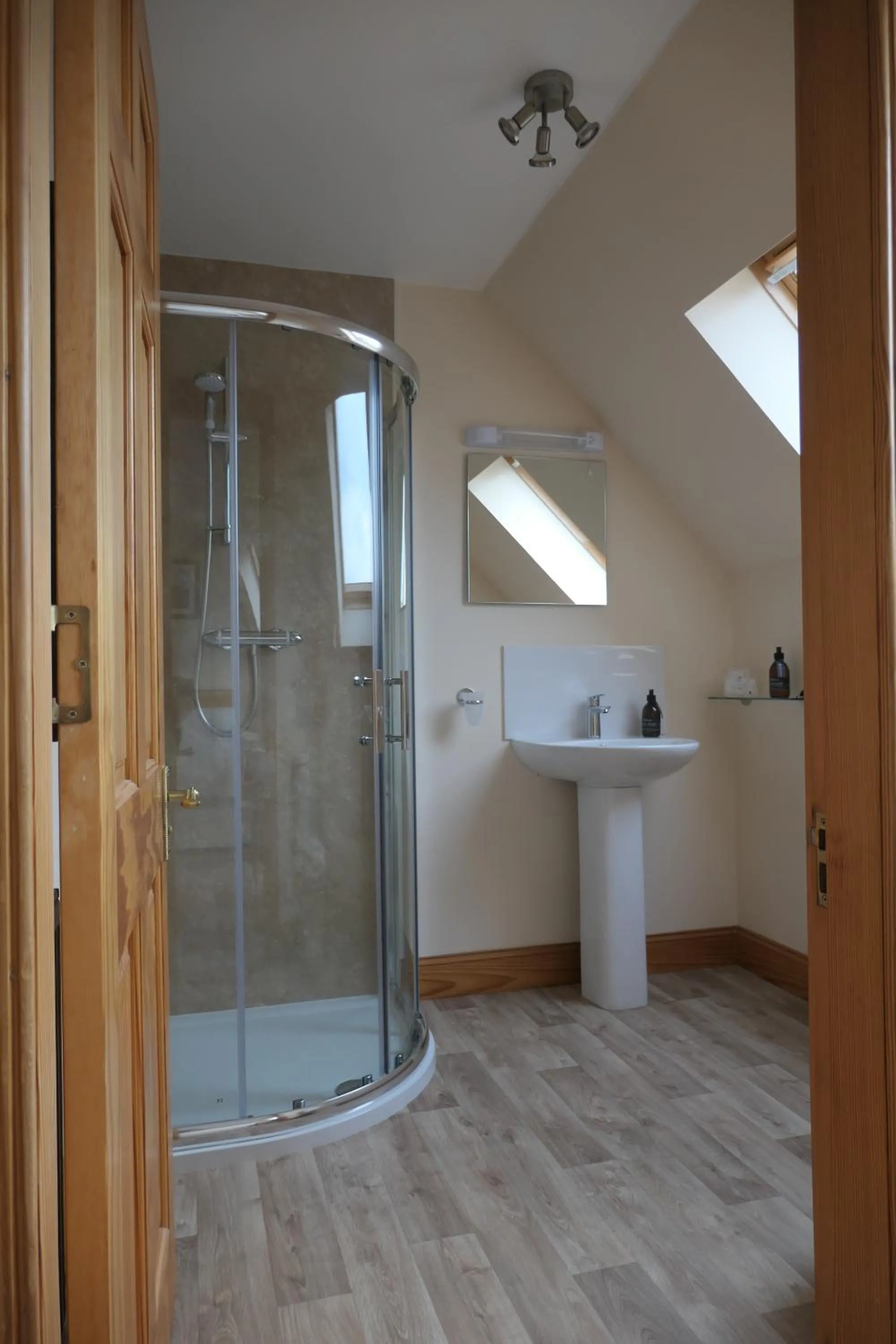 Bathroom in Tigh na Sith