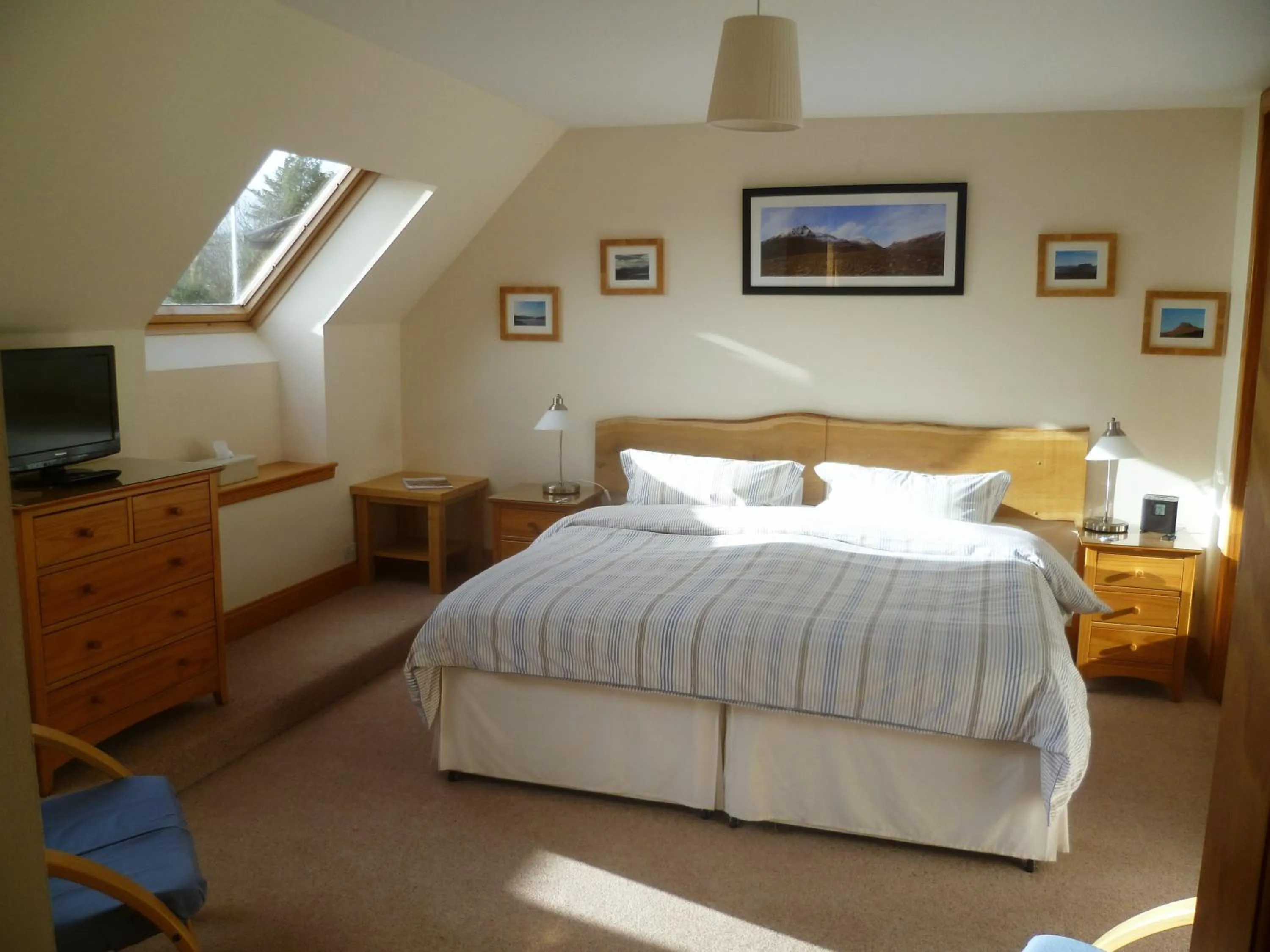 Bedroom, Bed in Tigh na Sith