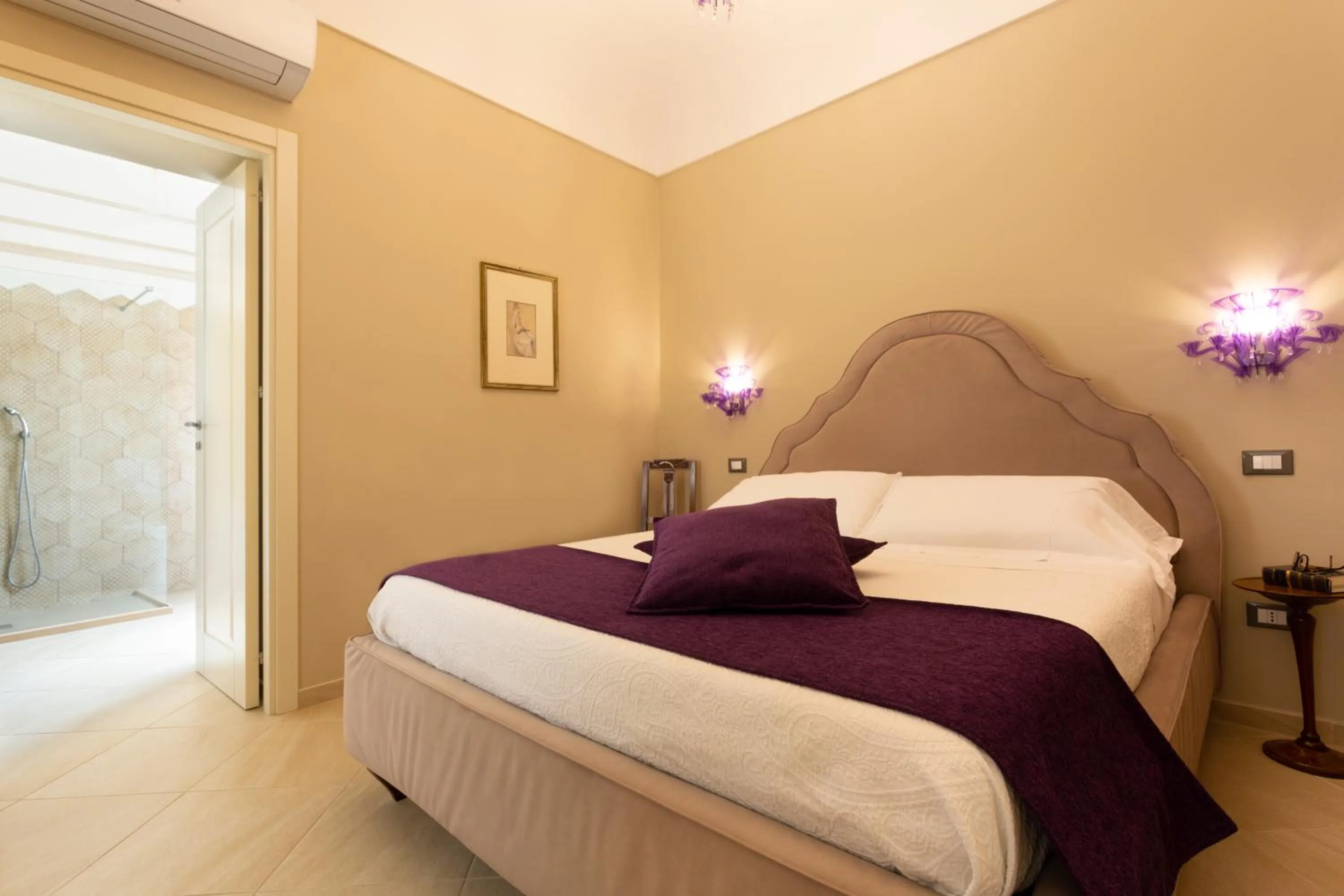 Bed in Maecò Ortigia B&B - Hospitality & Charming Rooms