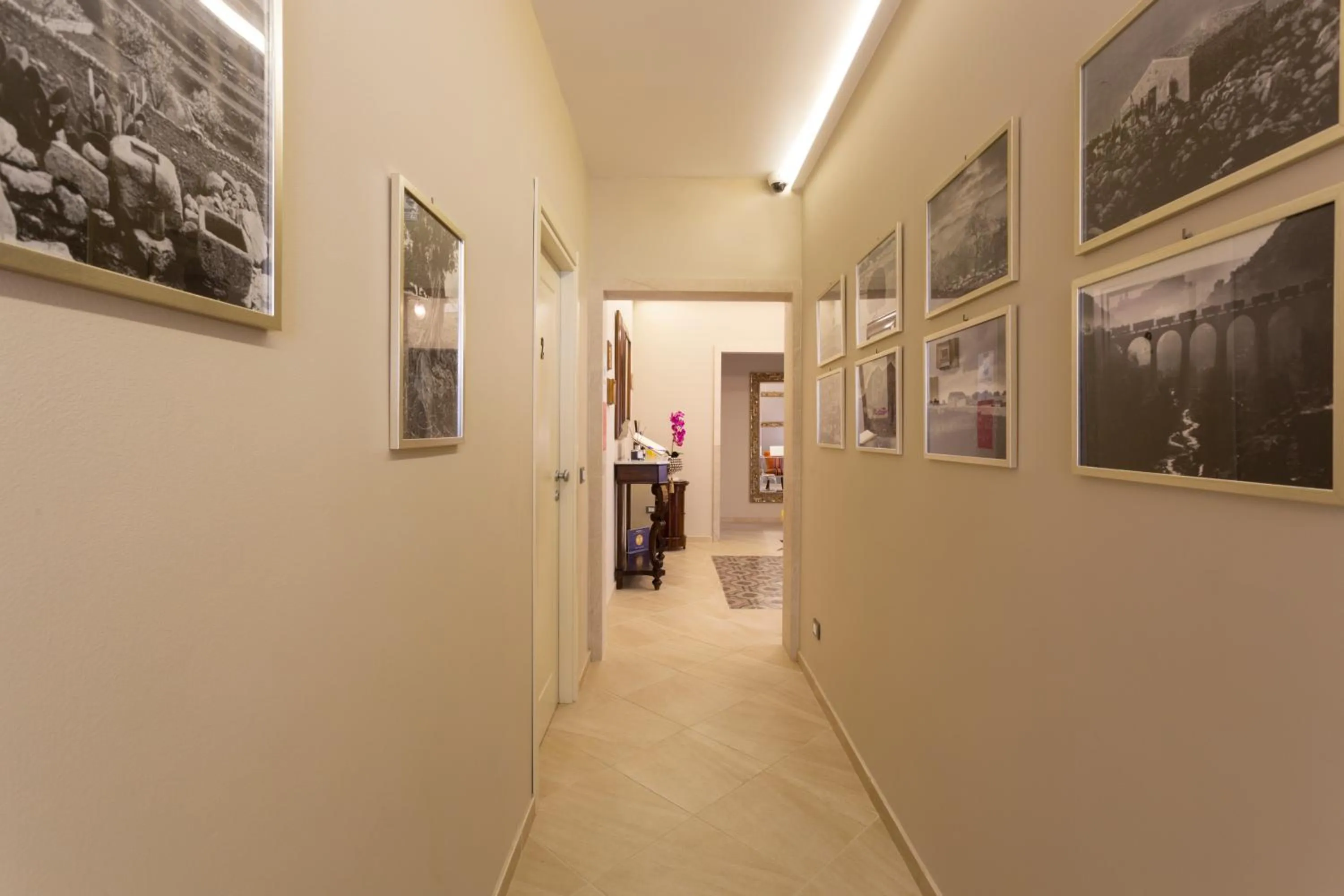 Lobby or reception in Maecò Ortigia B&B - Hospitality & Charming Rooms