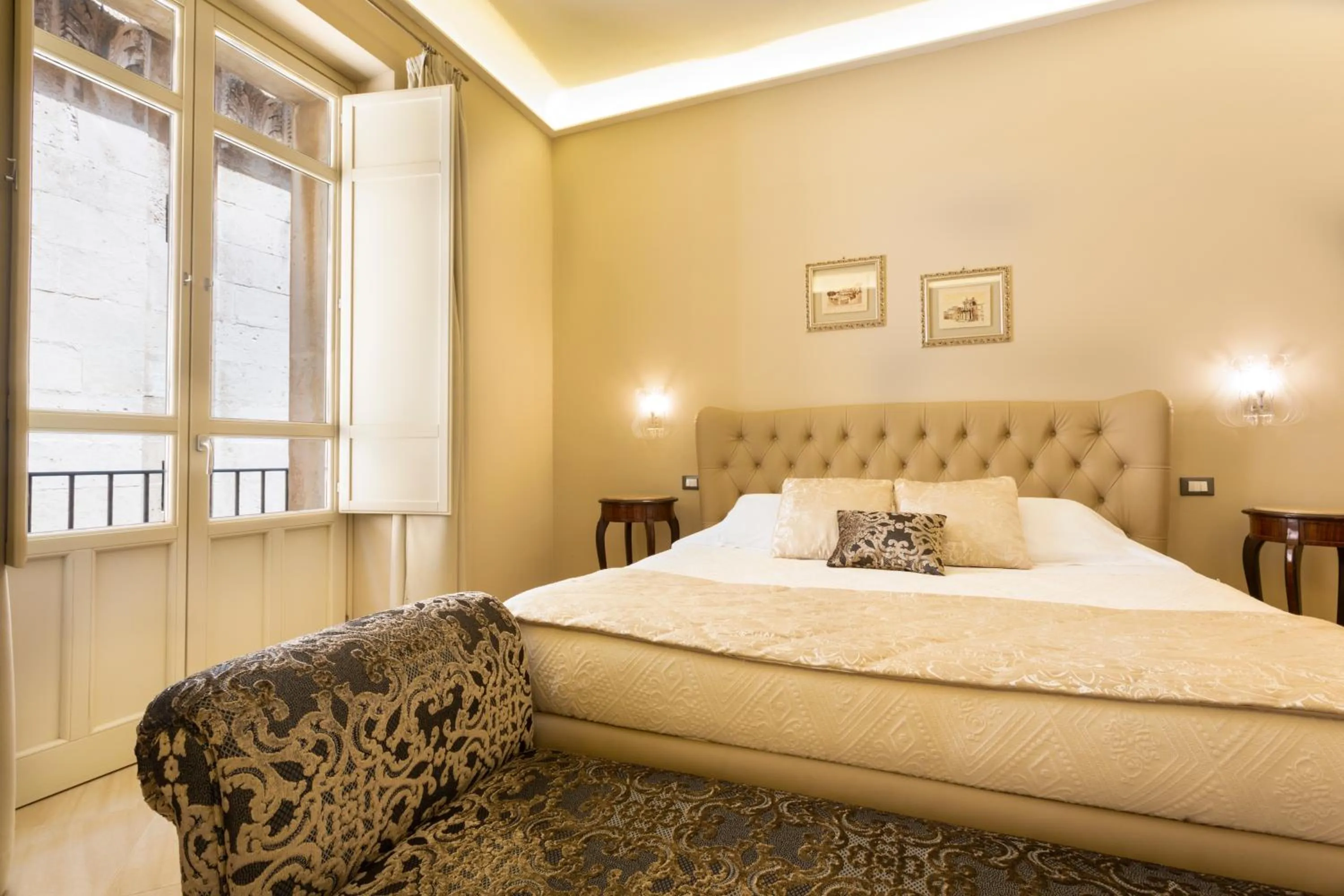 Bed in Maecò Ortigia B&B - Hospitality & Charming Rooms