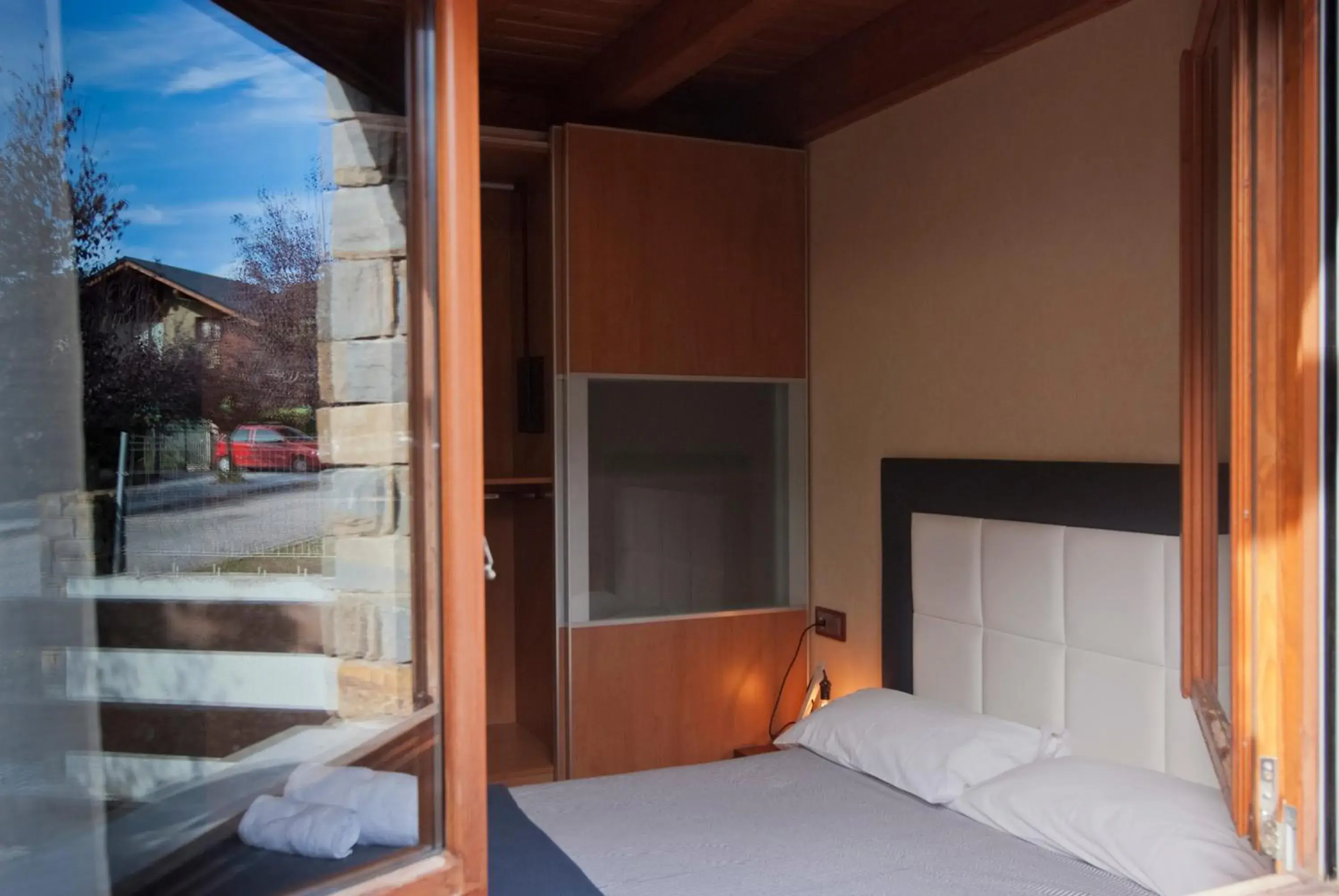 Double Room with External Private Bathroom - single occupancy in Can Congost Double Room with External Private Bathroom - single occupancy in Can Congost